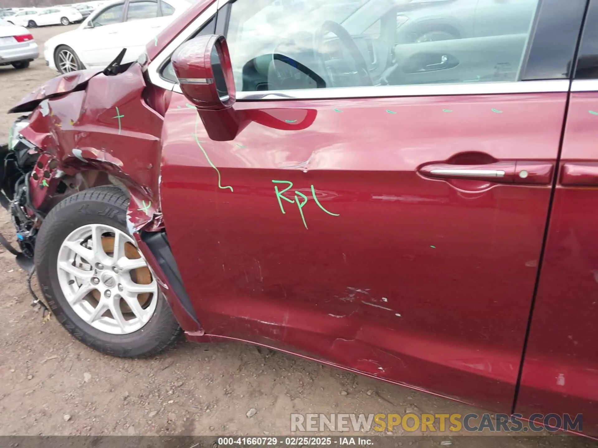 17 Photograph of a damaged car 2C4RC1BG6MR597911 CHRYSLER PACIFICA 2021