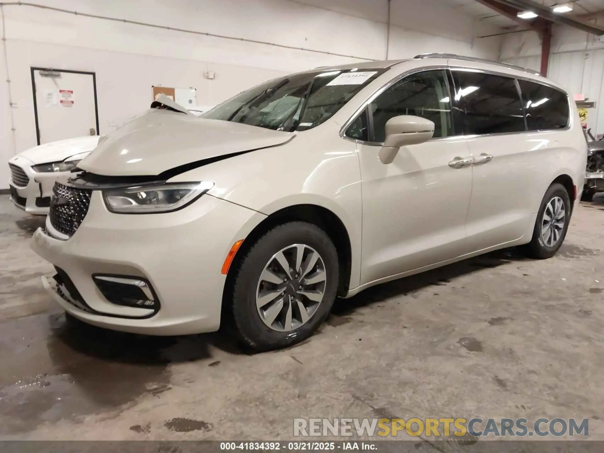 2 Фотография поврежденного автомобиля 2C4RC1BG7MR531772 CHRYSLER PACIFICA 2021