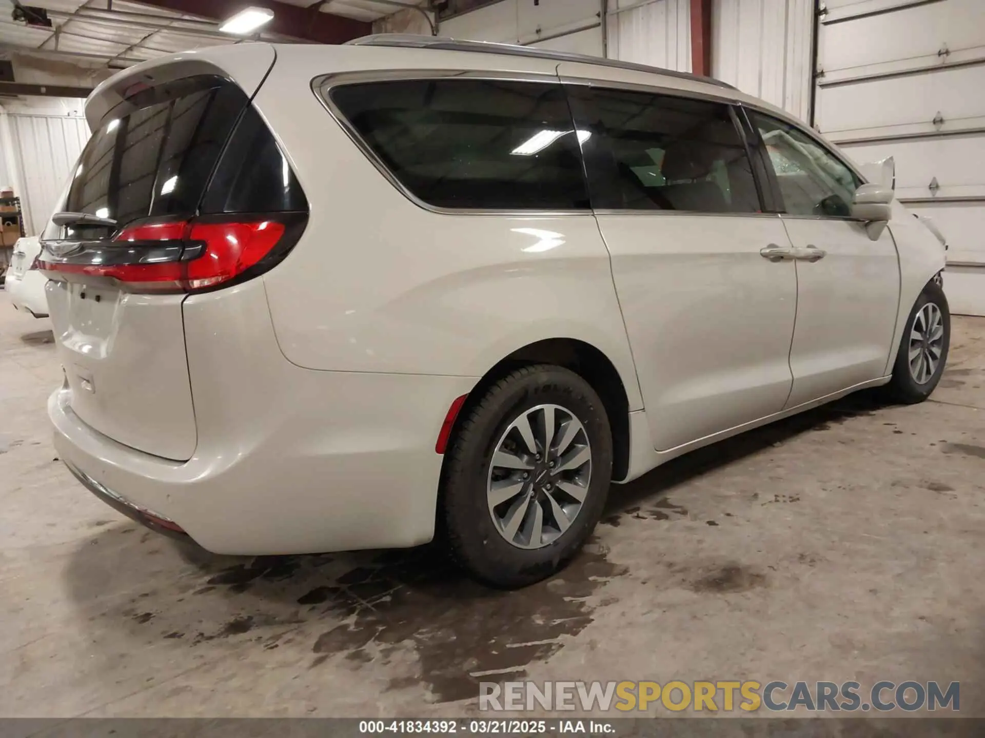 4 Фотография поврежденного автомобиля 2C4RC1BG7MR531772 CHRYSLER PACIFICA 2021