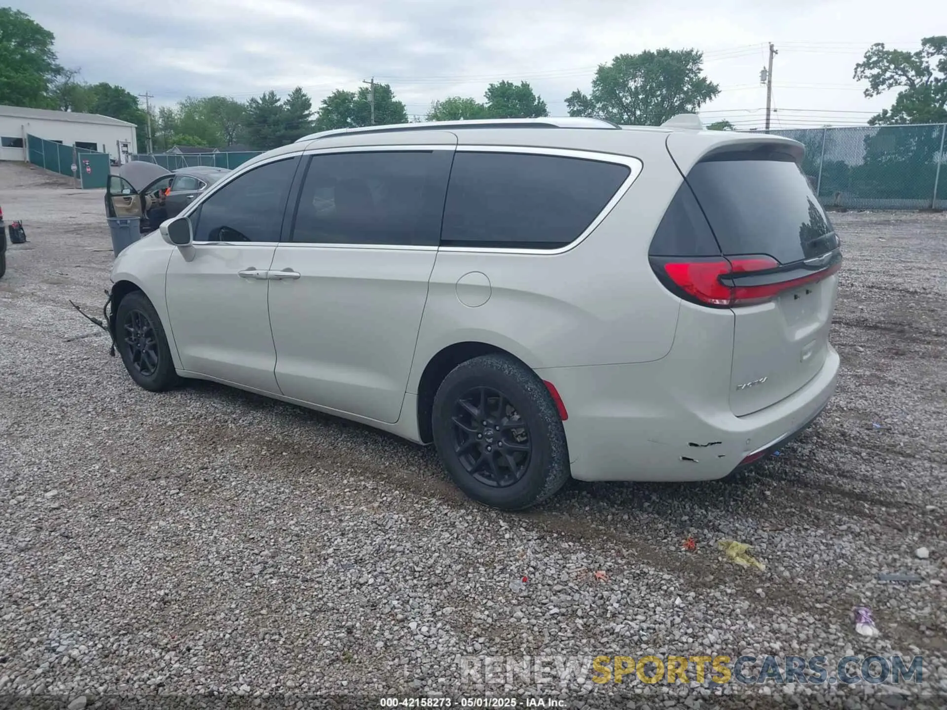 3 Photograph of a damaged car 2C4RC1BG8MR590961 CHRYSLER PACIFICA 2021
