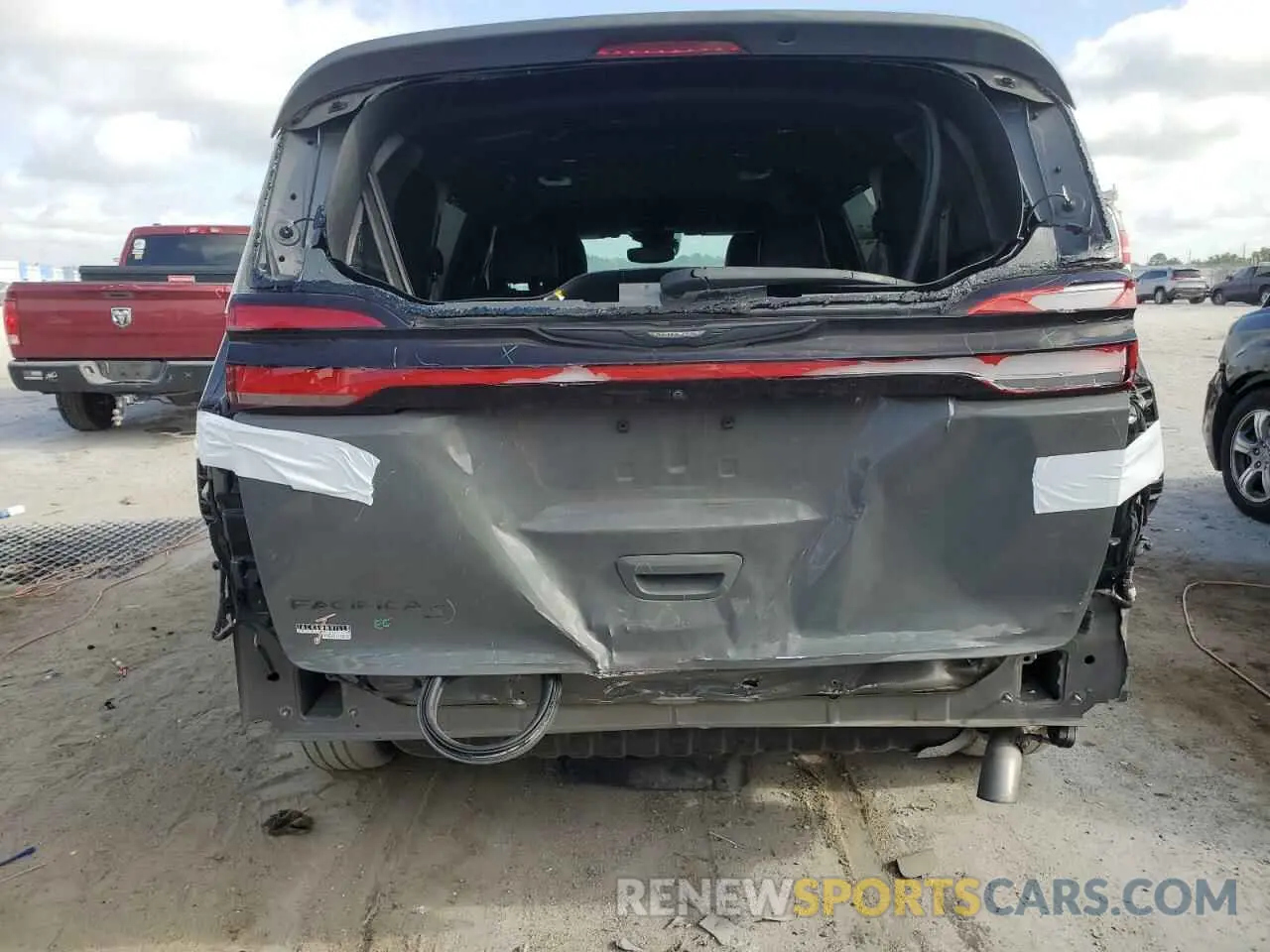 6 Photograph of a damaged car 2C4RC1BG9MR607542 CHRYSLER PACIFICA 2021