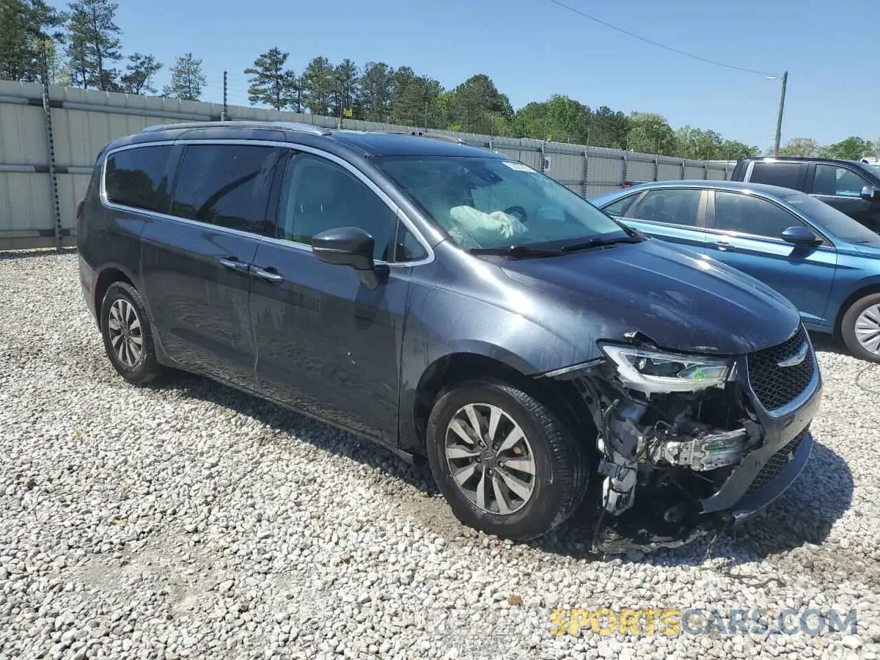 4 Photograph of a damaged car 2C4RC1BGXMR515940 CHRYSLER PACIFICA 2021