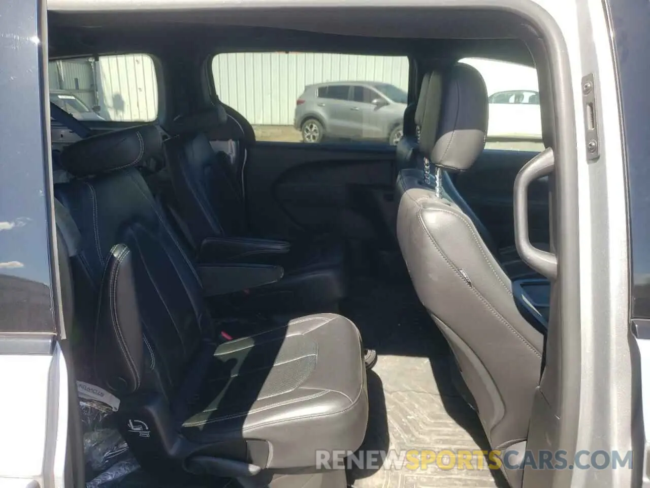 11 Фотография поврежденного автомобиля 2C4RC1BGXMR591268 CHRYSLER PACIFICA 2021