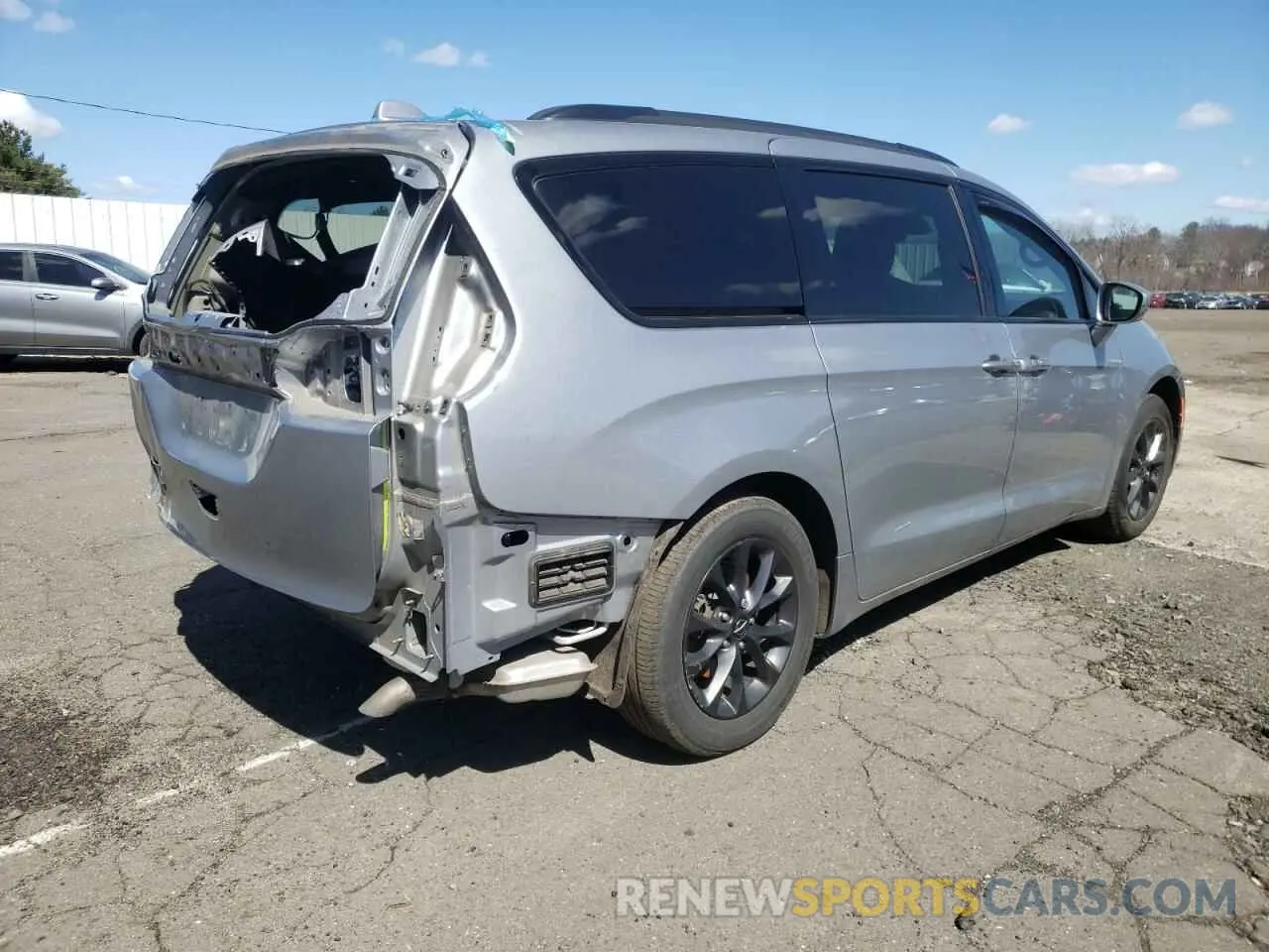 3 Фотография поврежденного автомобиля 2C4RC1BGXMR591268 CHRYSLER PACIFICA 2021