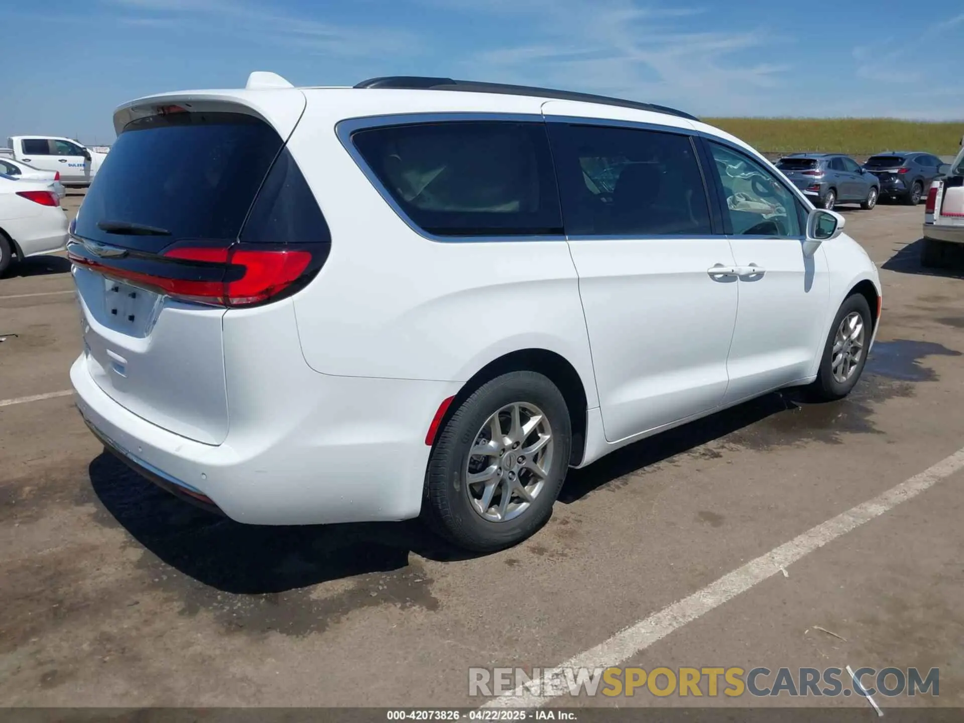 4 Фотография поврежденного автомобиля 2C4RC1FG3MR596158 CHRYSLER PACIFICA 2021