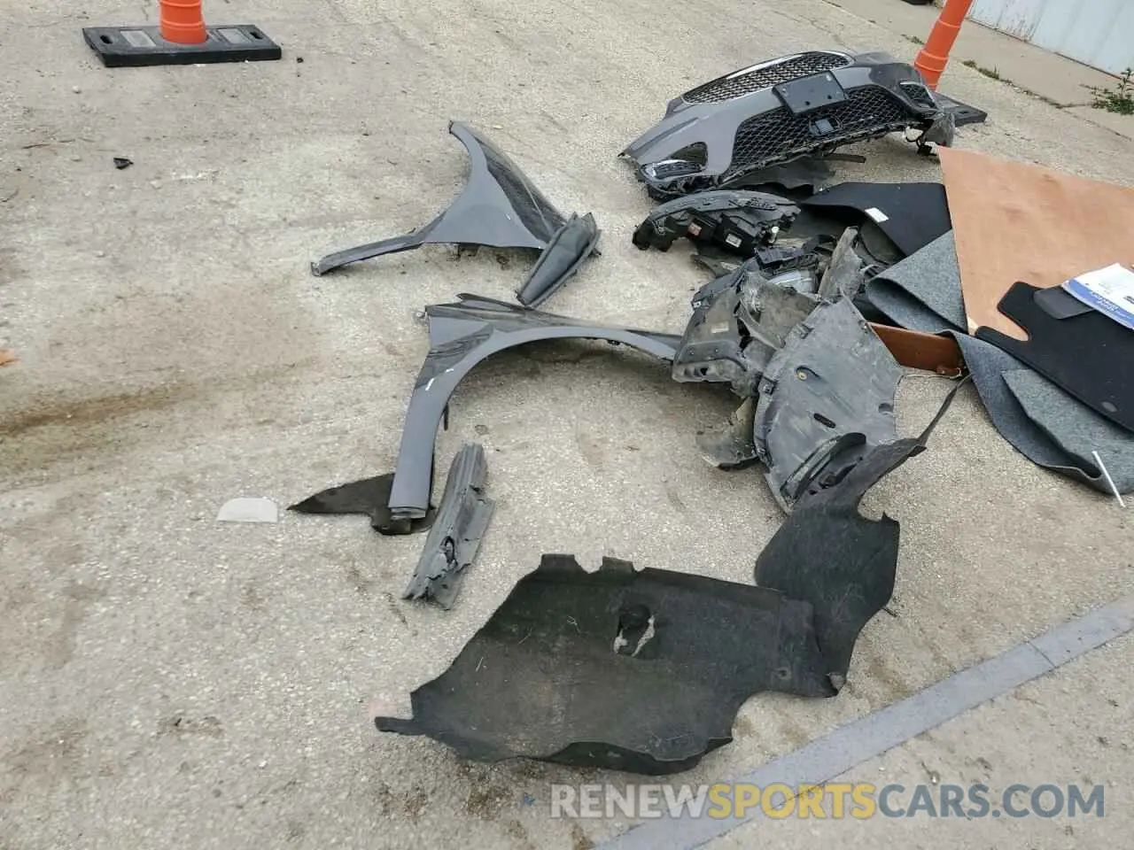 13 Photograph of a damaged car 2C4RC1FG4MR592748 CHRYSLER PACIFICA 2021