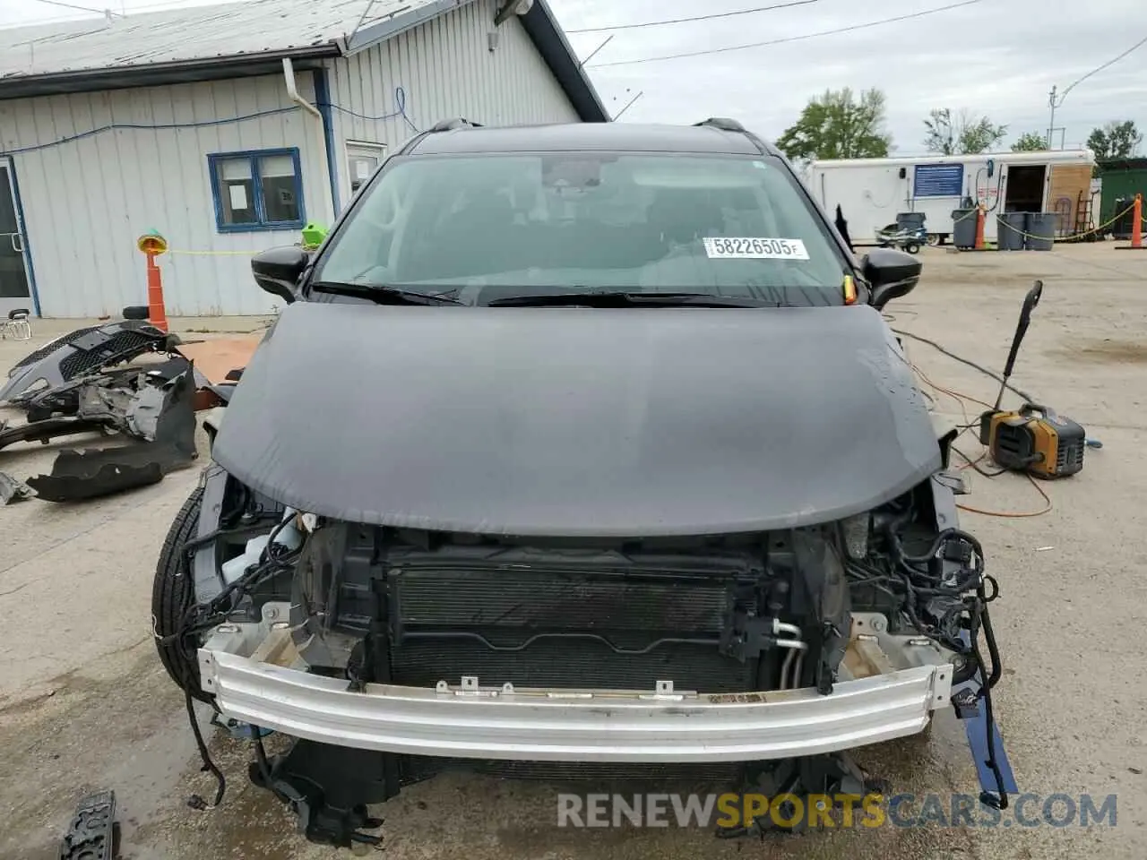 5 Photograph of a damaged car 2C4RC1FG4MR592748 CHRYSLER PACIFICA 2021