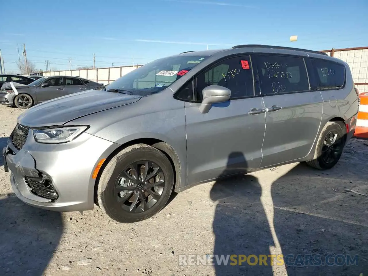 1 Photograph of a damaged car 2C4RC1FG4MR592927 CHRYSLER PACIFICA 2021