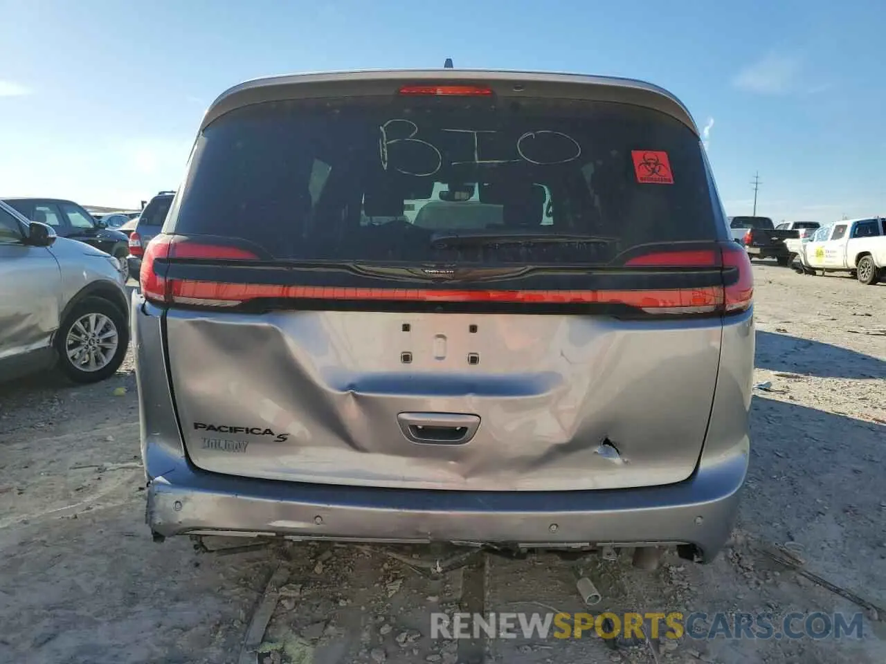 6 Photograph of a damaged car 2C4RC1FG4MR592927 CHRYSLER PACIFICA 2021
