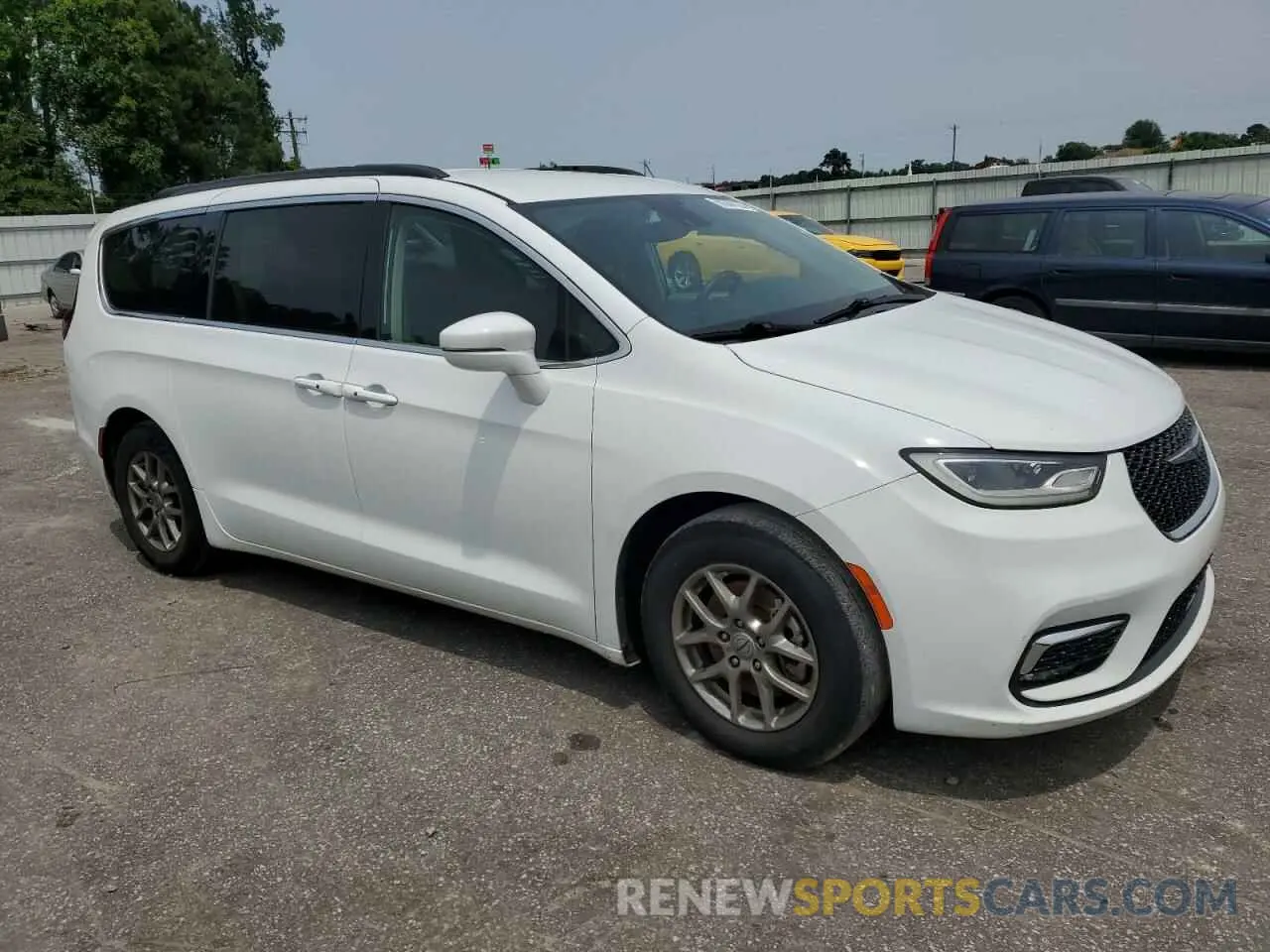 4 Photograph of a damaged car 2C4RC1FG5MR500434 CHRYSLER PACIFICA 2021