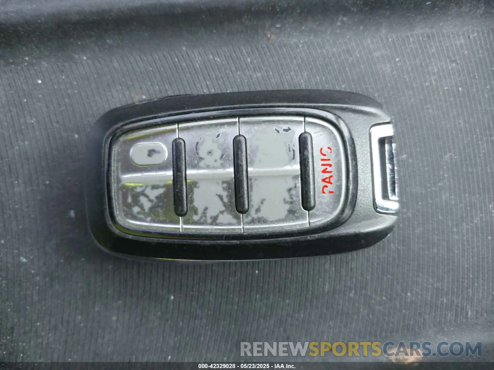 11 Фотография поврежденного автомобиля 2C4RC1FG7MR605587 CHRYSLER PACIFICA 2021