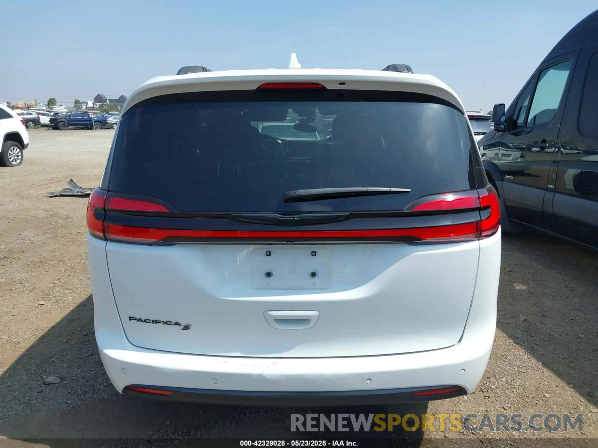 16 Фотография поврежденного автомобиля 2C4RC1FG7MR605587 CHRYSLER PACIFICA 2021