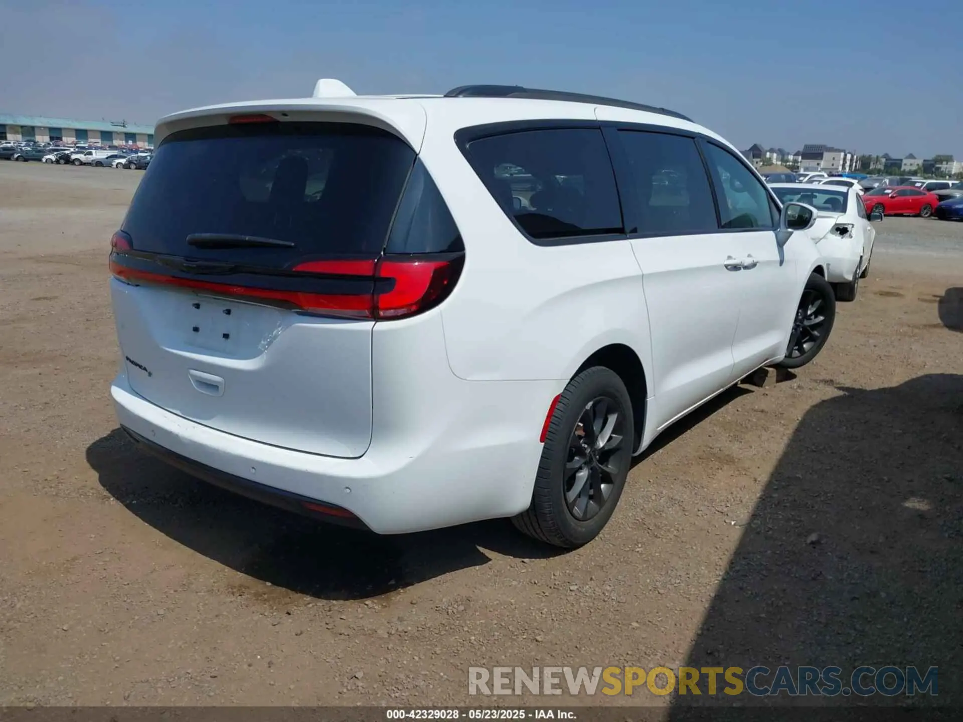4 Фотография поврежденного автомобиля 2C4RC1FG7MR605587 CHRYSLER PACIFICA 2021