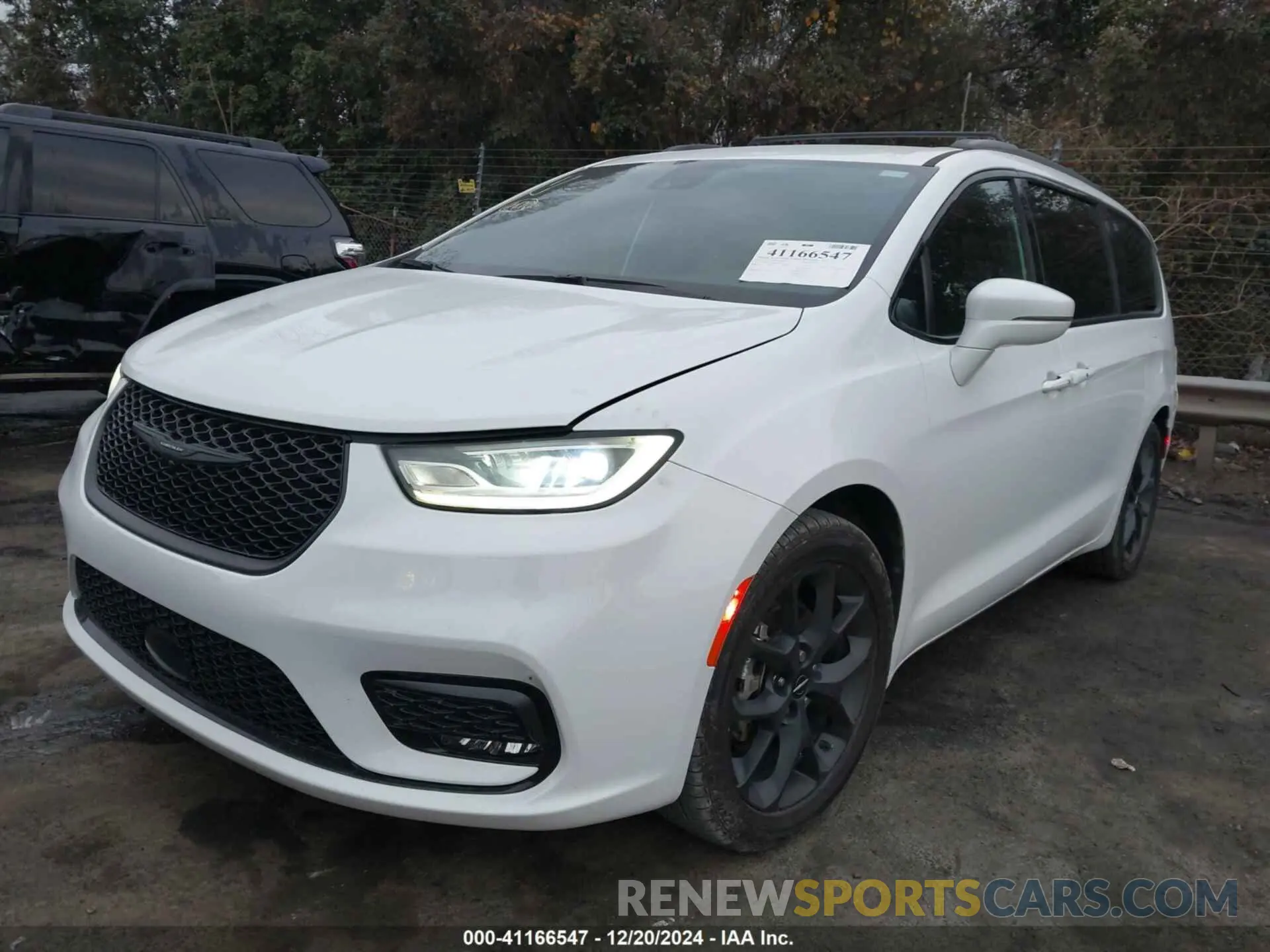 2 Photograph of a damaged car 2C4RC1FG9MR559437 CHRYSLER PACIFICA 2021