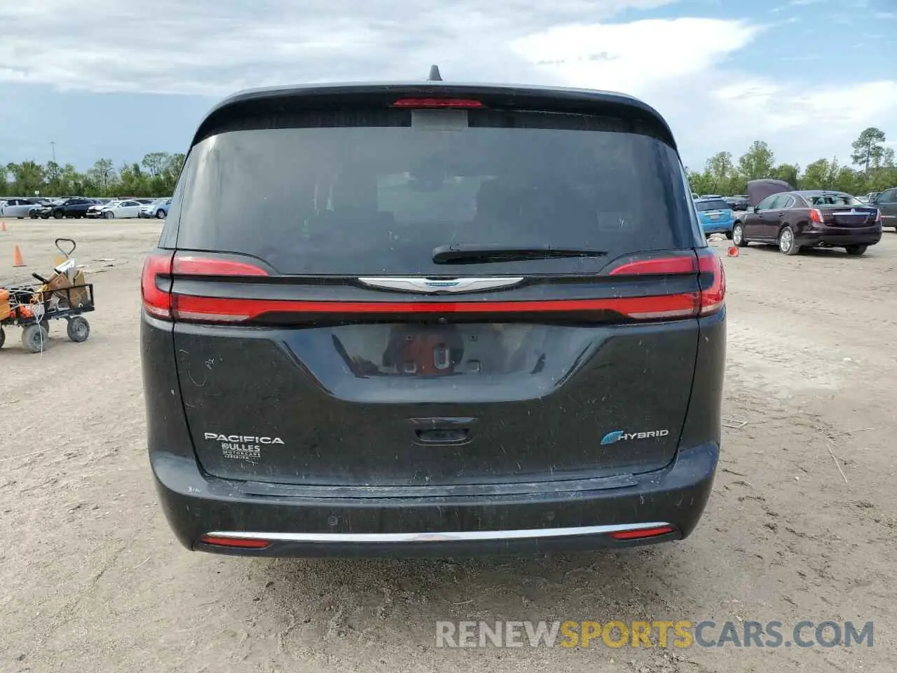 6 Photograph of a damaged car 2C4RC1L70MR525066 CHRYSLER PACIFICA 2021
