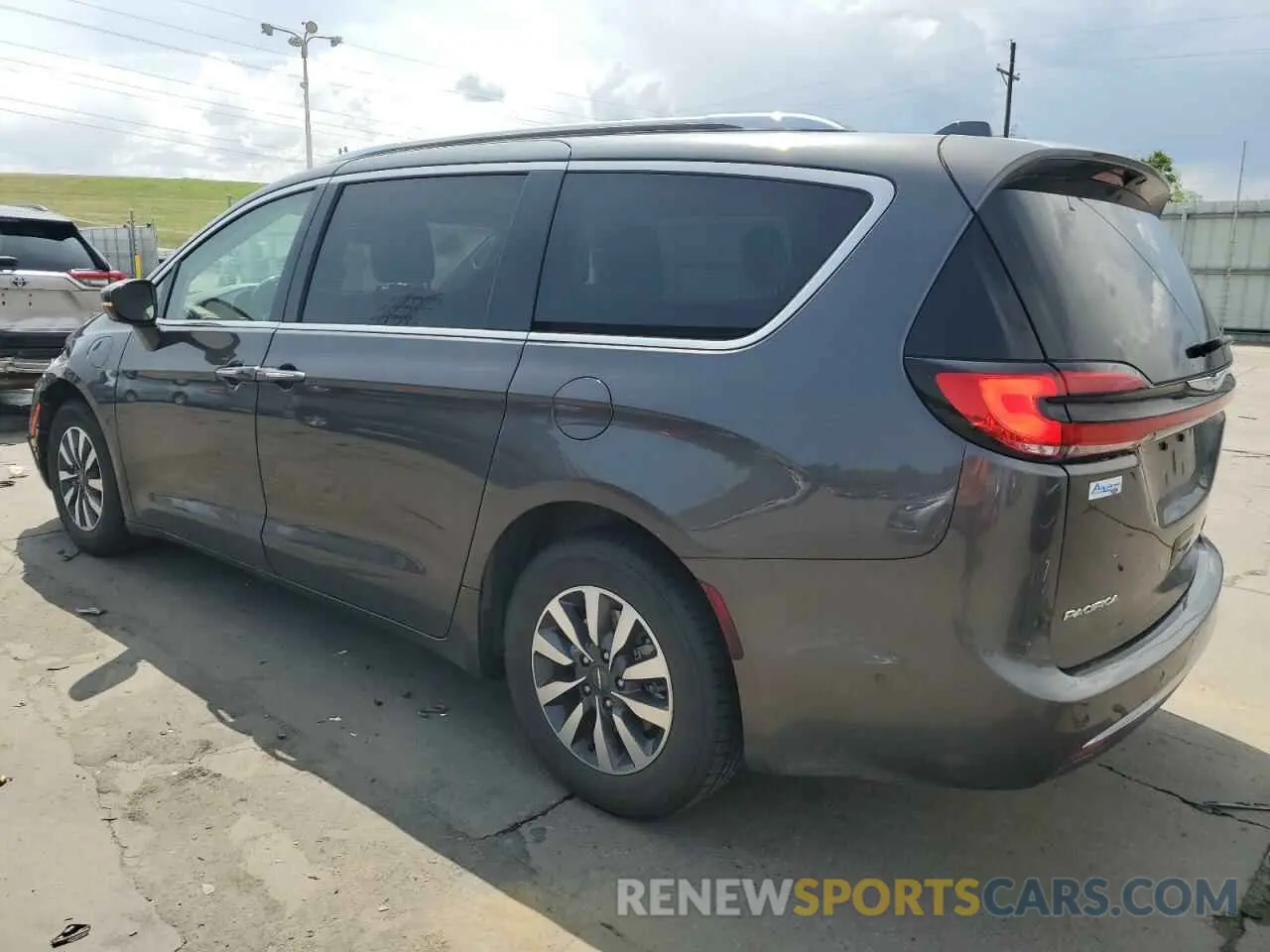 2 Фотография поврежденного автомобиля 2C4RC1L70MR599183 CHRYSLER PACIFICA 2021