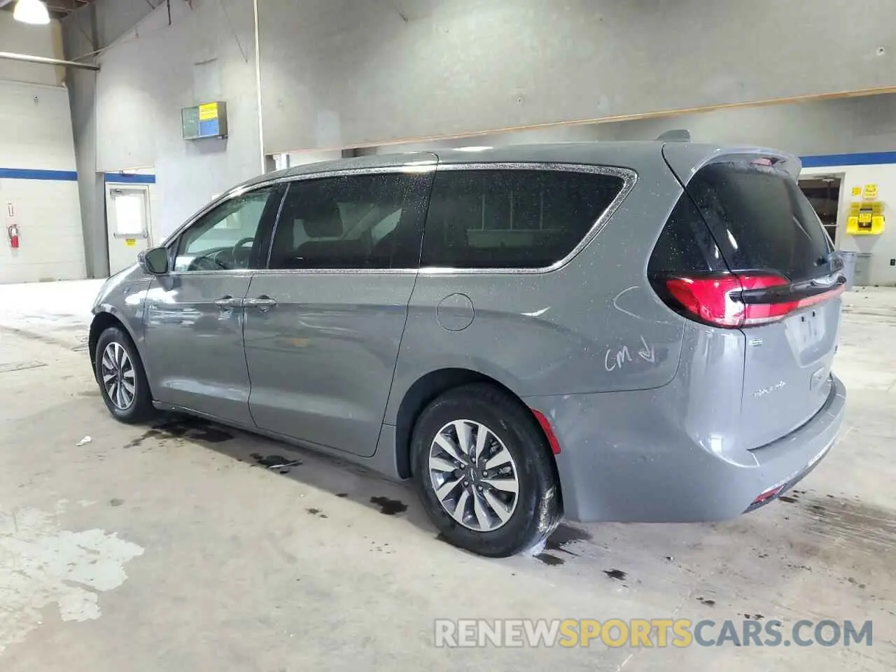 2 Photograph of a damaged car 2C4RC1L72MR596429 CHRYSLER PACIFICA 2021