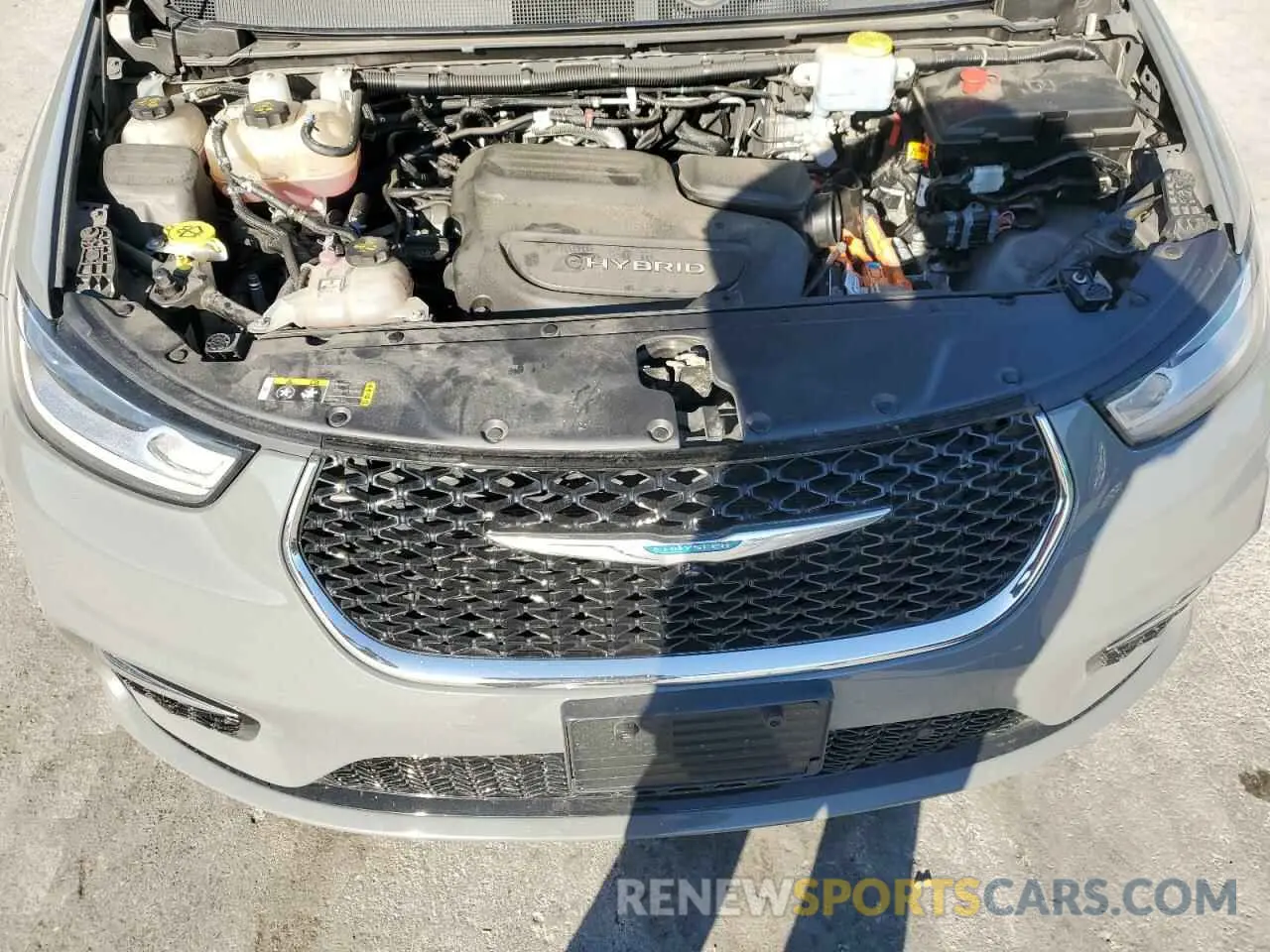 12 Photograph of a damaged car 2C4RC1L75MR599633 CHRYSLER PACIFICA 2021