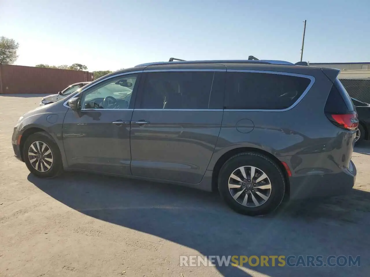 2 Photograph of a damaged car 2C4RC1L75MR599633 CHRYSLER PACIFICA 2021