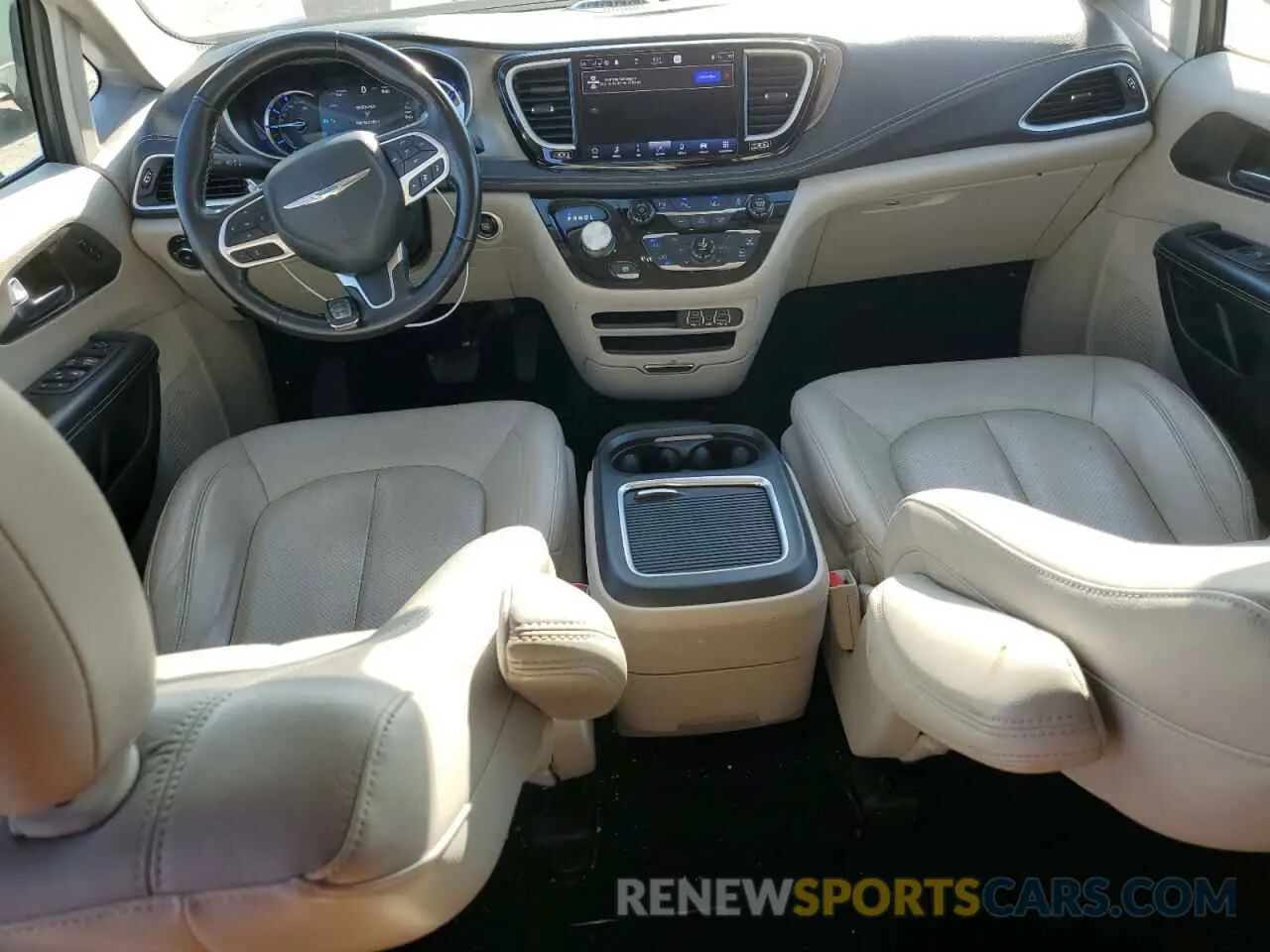 8 Photograph of a damaged car 2C4RC1L75MR599633 CHRYSLER PACIFICA 2021
