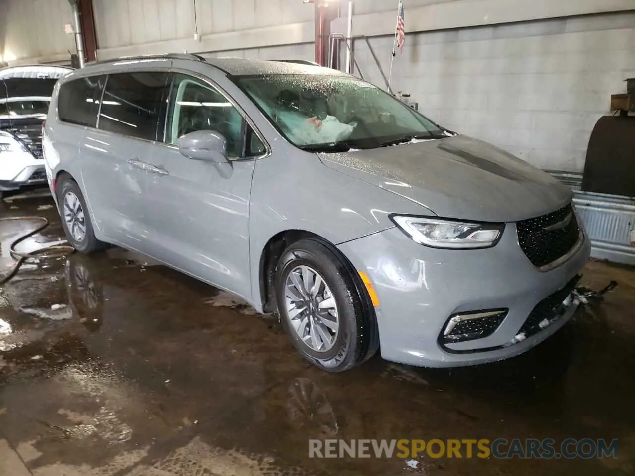 4 Photograph of a damaged car 2C4RC1L78MR580770 CHRYSLER PACIFICA 2021
