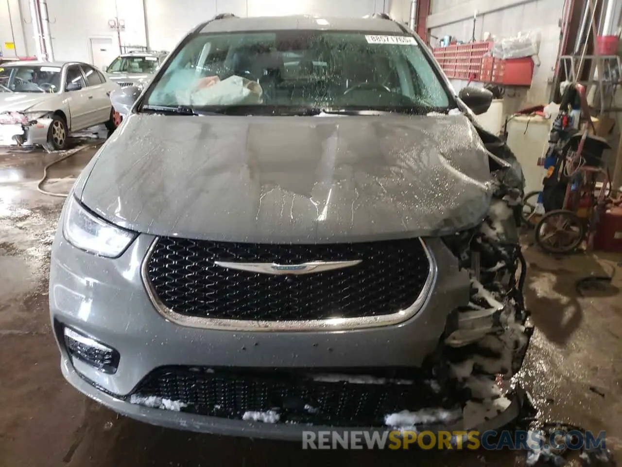 5 Photograph of a damaged car 2C4RC1L78MR580770 CHRYSLER PACIFICA 2021