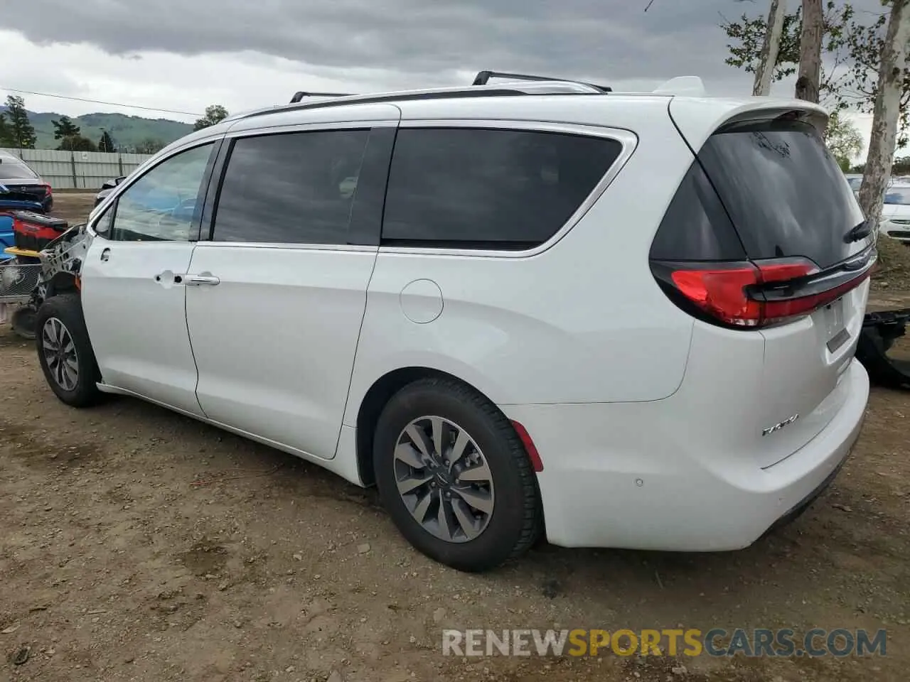 2 Фотография поврежденного автомобиля 2C4RC1L7XMR585887 CHRYSLER PACIFICA 2021