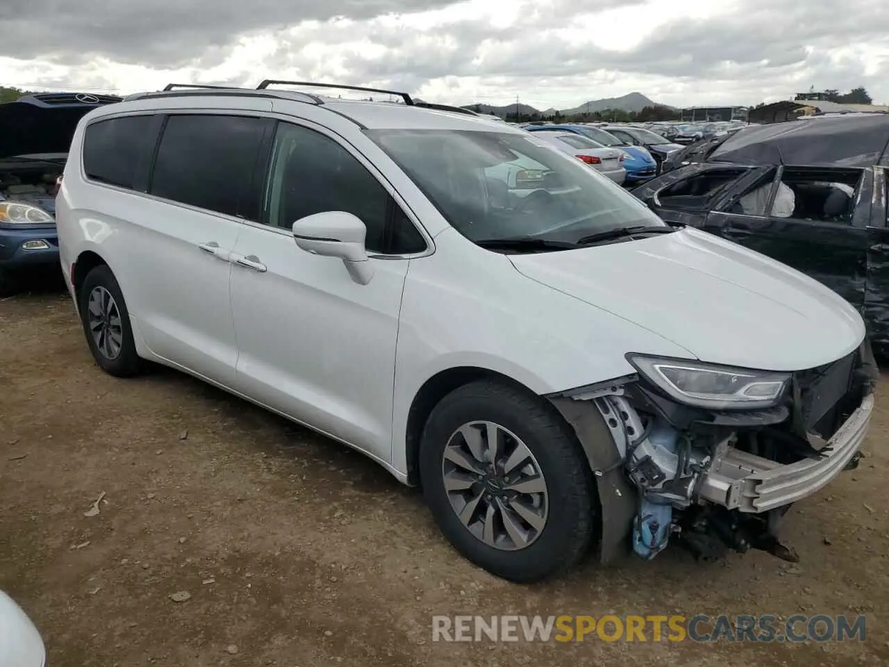 4 Фотография поврежденного автомобиля 2C4RC1L7XMR585887 CHRYSLER PACIFICA 2021
