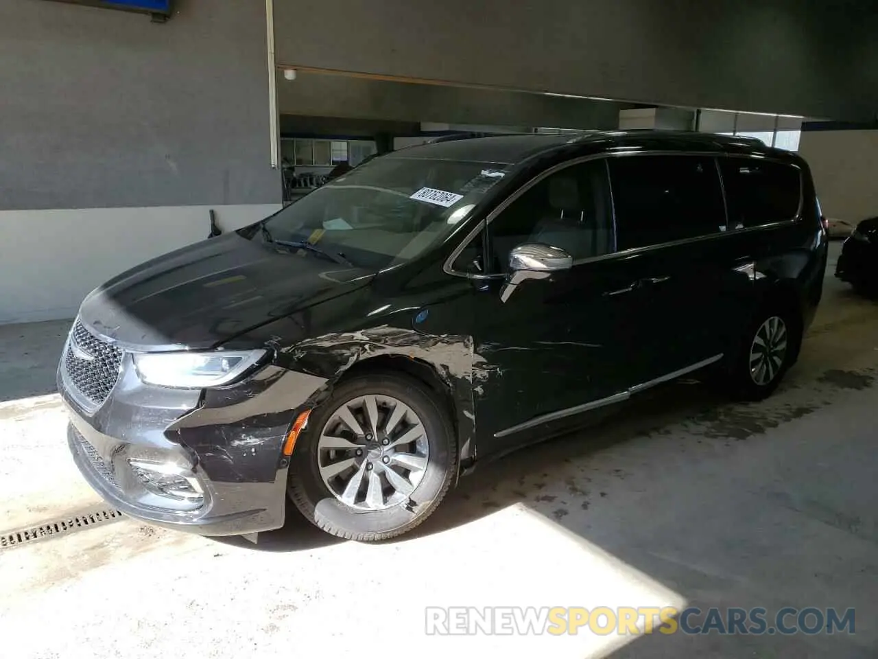 1 Photograph of a damaged car 2C4RC1S71MR553394 CHRYSLER PACIFICA 2021