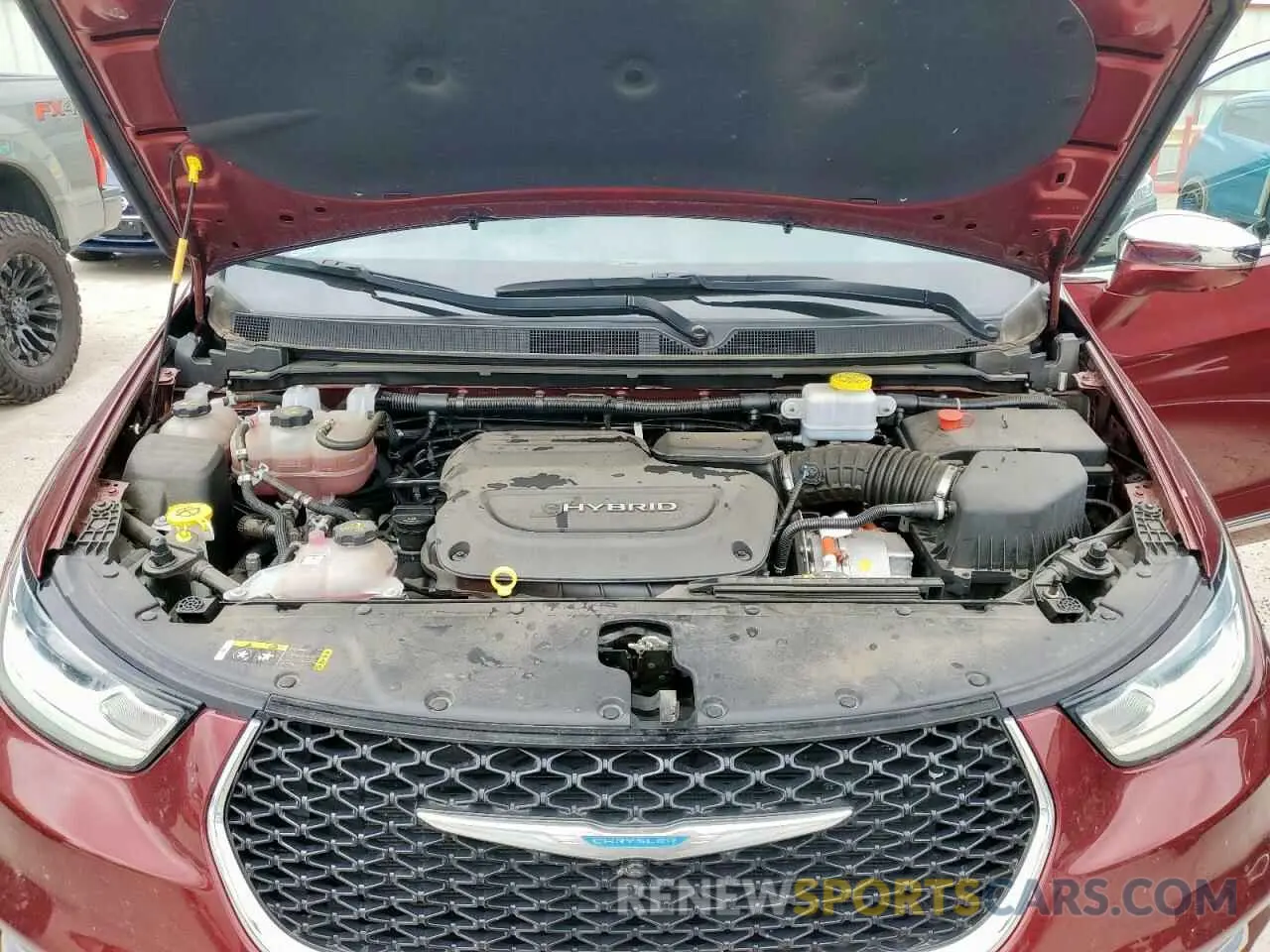 12 Photograph of a damaged car 2C4RC1S72MR535860 CHRYSLER PACIFICA 2021