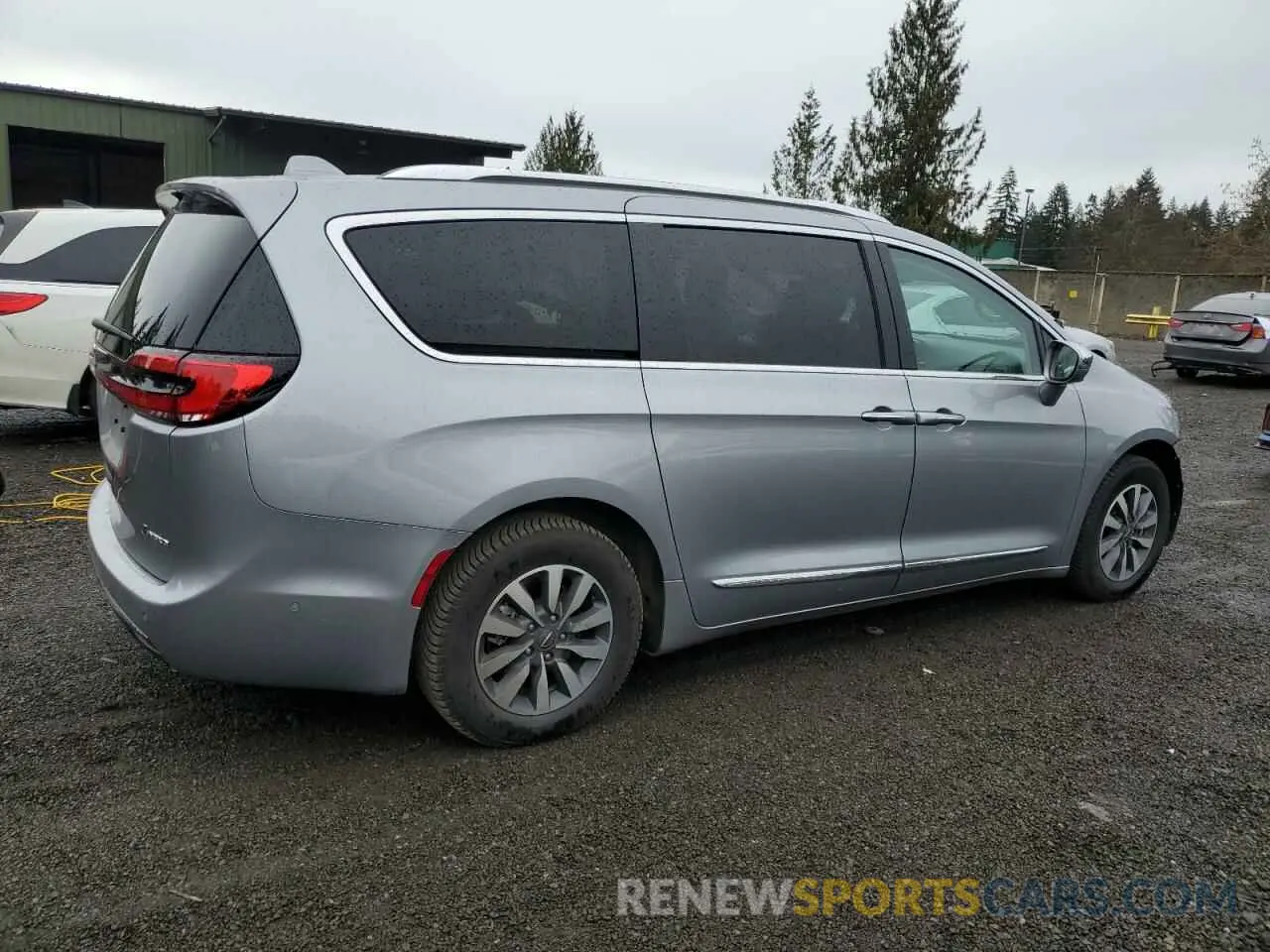 3 Photograph of a damaged car 2C4RC1S72MR567076 CHRYSLER PACIFICA 2021