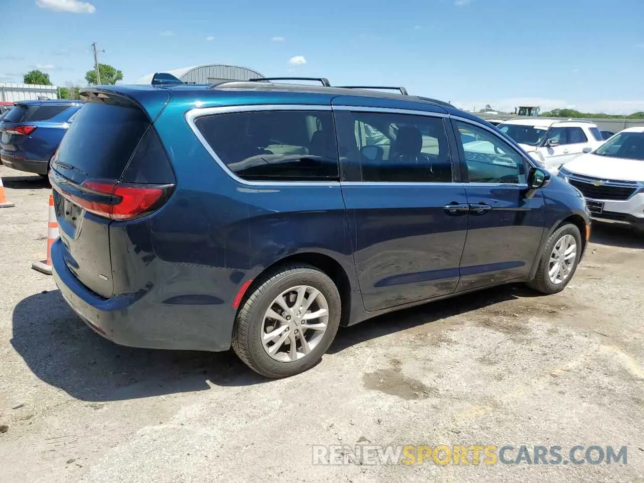 3 Photograph of a damaged car 2C4RC3FG1MR573151 CHRYSLER PACIFICA 2021