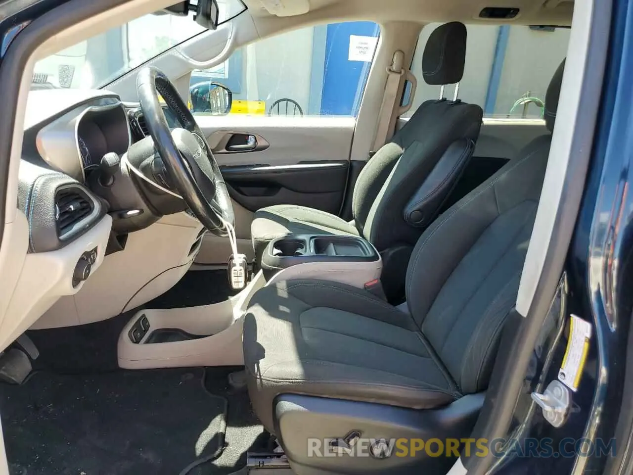 7 Photograph of a damaged car 2C4RC3FG1MR573151 CHRYSLER PACIFICA 2021