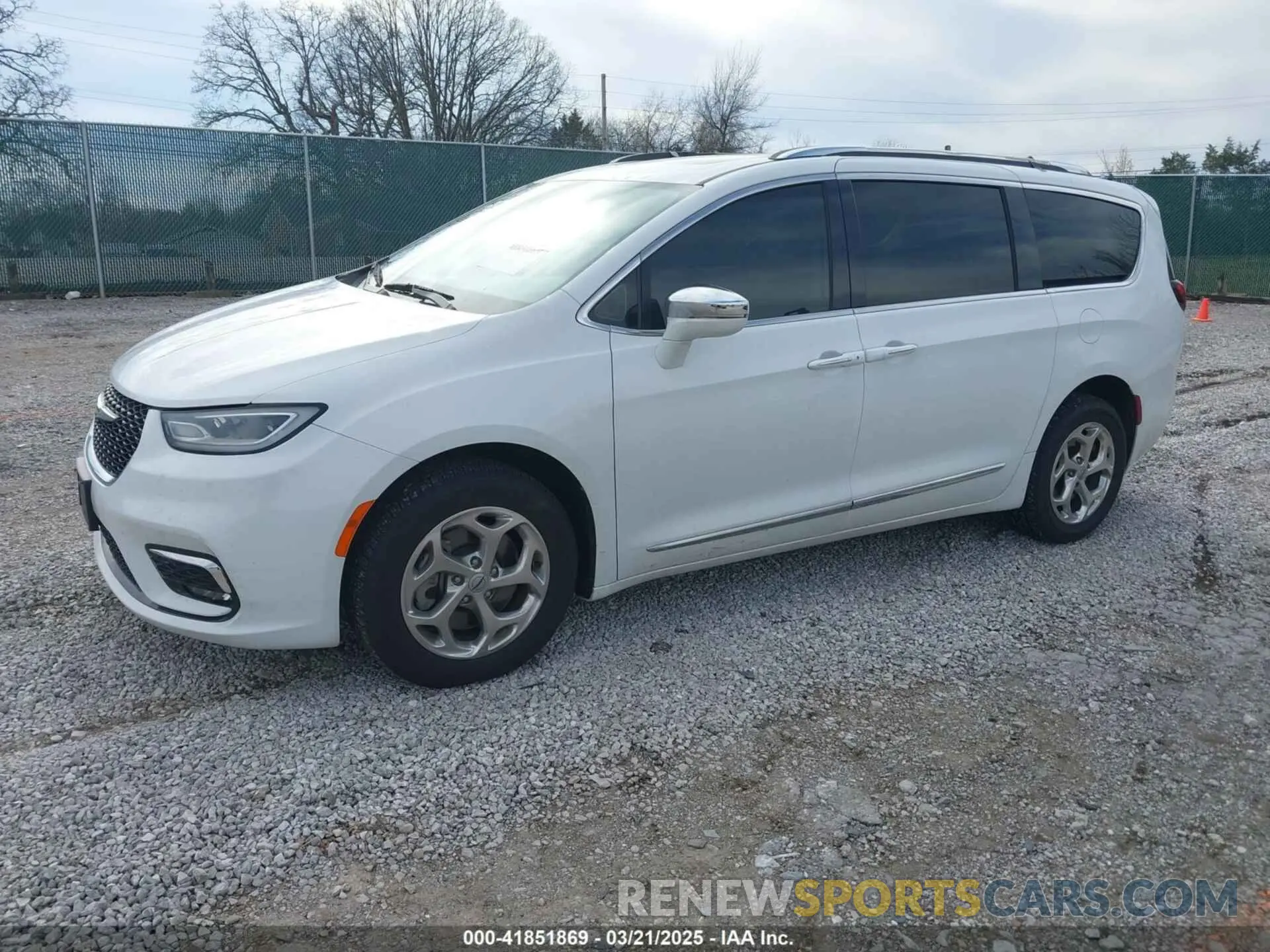 2 Photograph of a damaged car 2C4RC3GG2MR536964 CHRYSLER PACIFICA 2021
