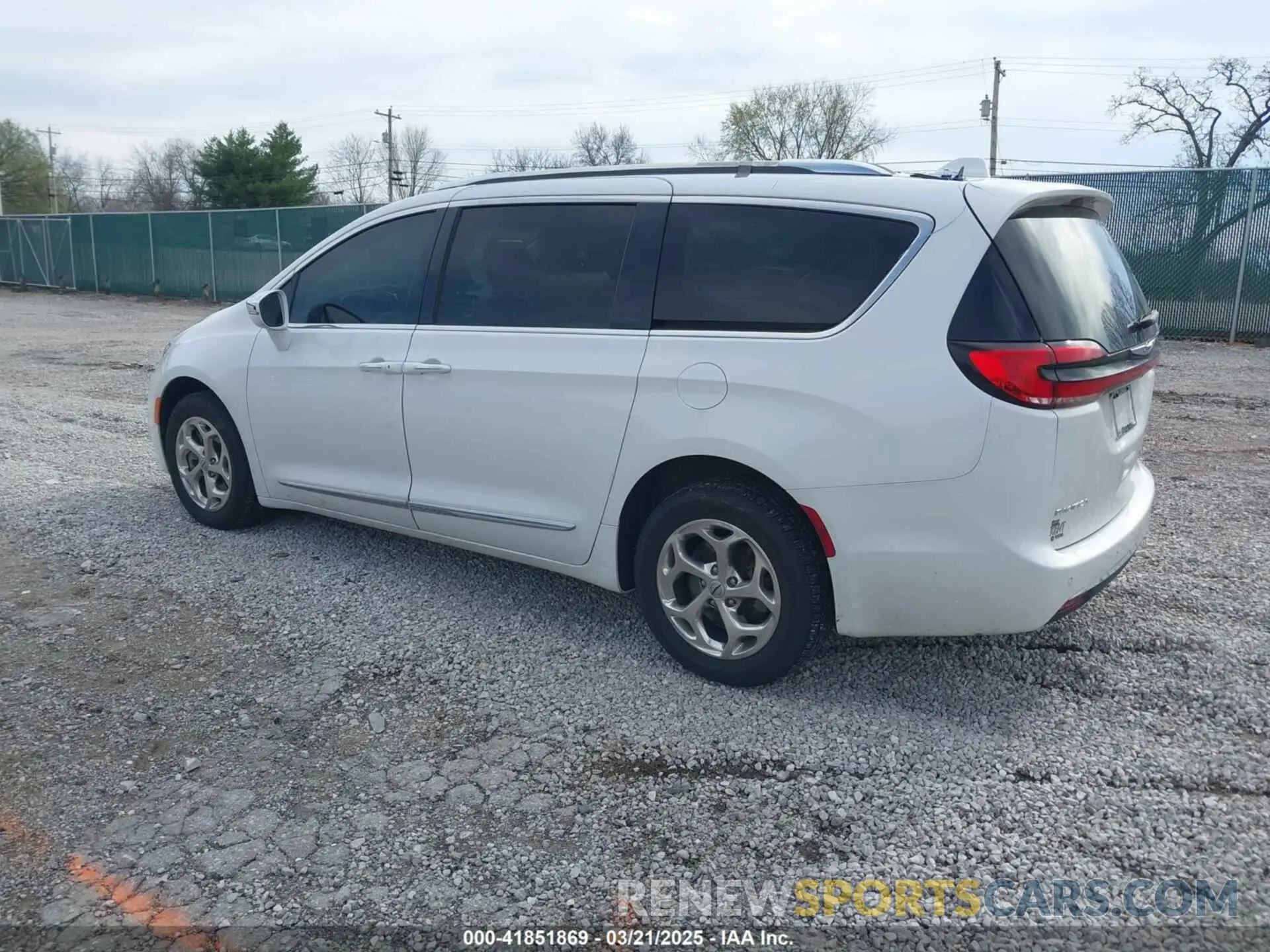 3 Photograph of a damaged car 2C4RC3GG2MR536964 CHRYSLER PACIFICA 2021