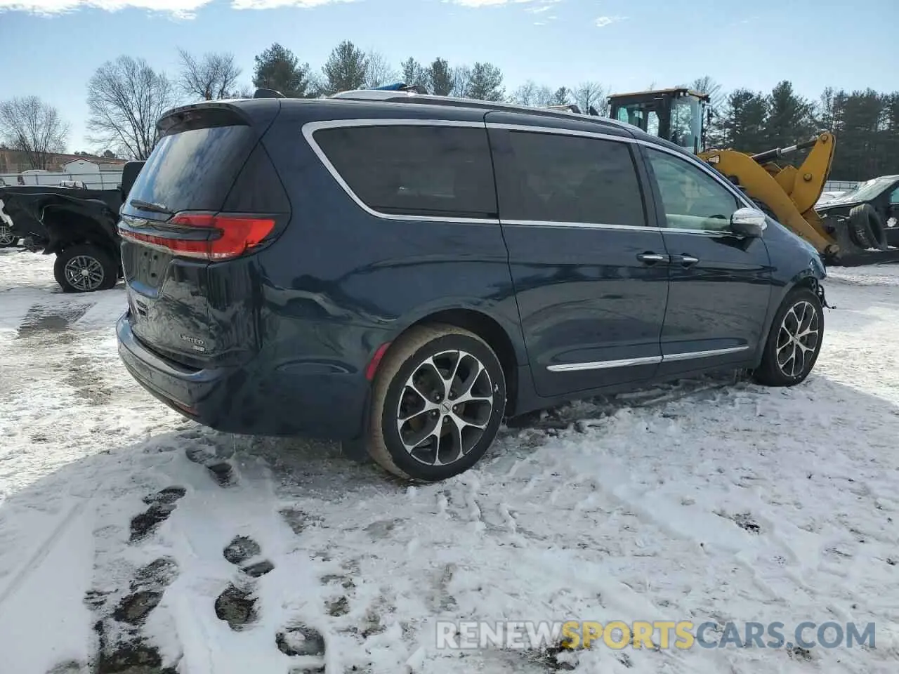 3 Photograph of a damaged car 2C4RC3GG3MR557693 CHRYSLER PACIFICA 2021