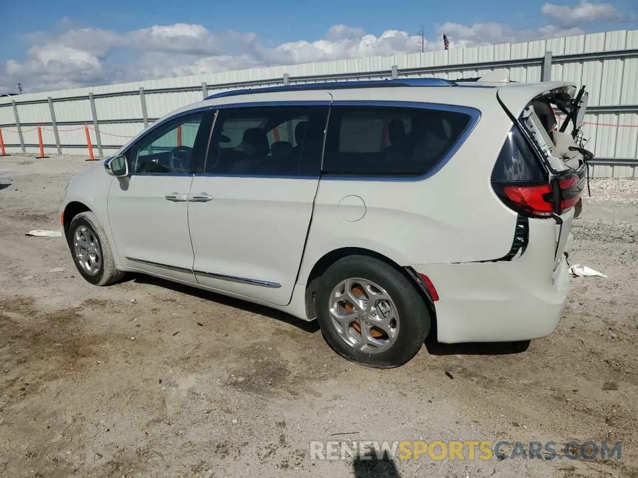 2 Photograph of a damaged car 2C4RC3GG3MR581749 CHRYSLER PACIFICA 2021