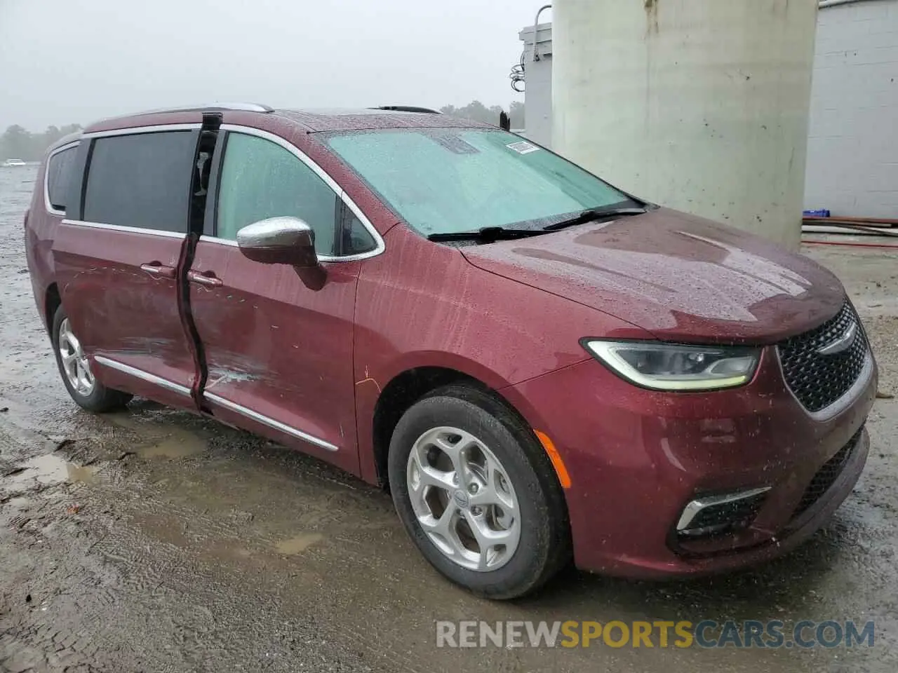 4 Photograph of a damaged car 2C4RC3GG5MR553967 CHRYSLER PACIFICA 2021