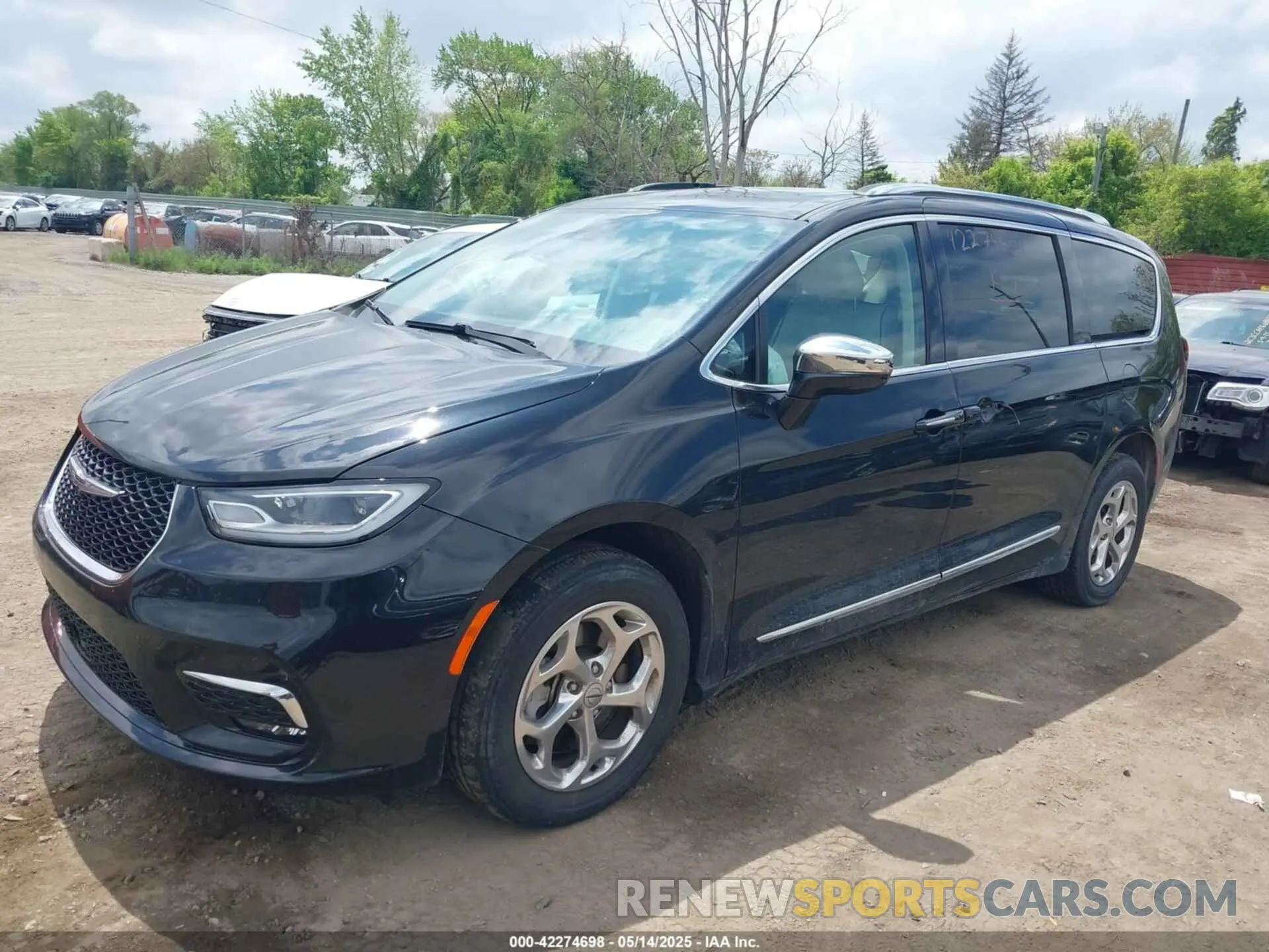 2 Photograph of a damaged car 2C4RC3GG8MR600117 CHRYSLER PACIFICA 2021
