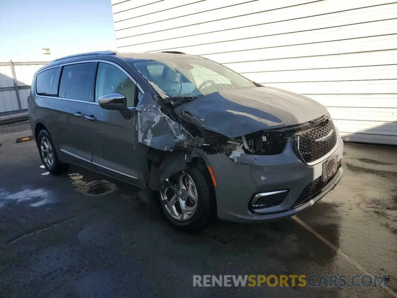 4 Photograph of a damaged car 2C4RC3GG9MR590603 CHRYSLER PACIFICA 2021