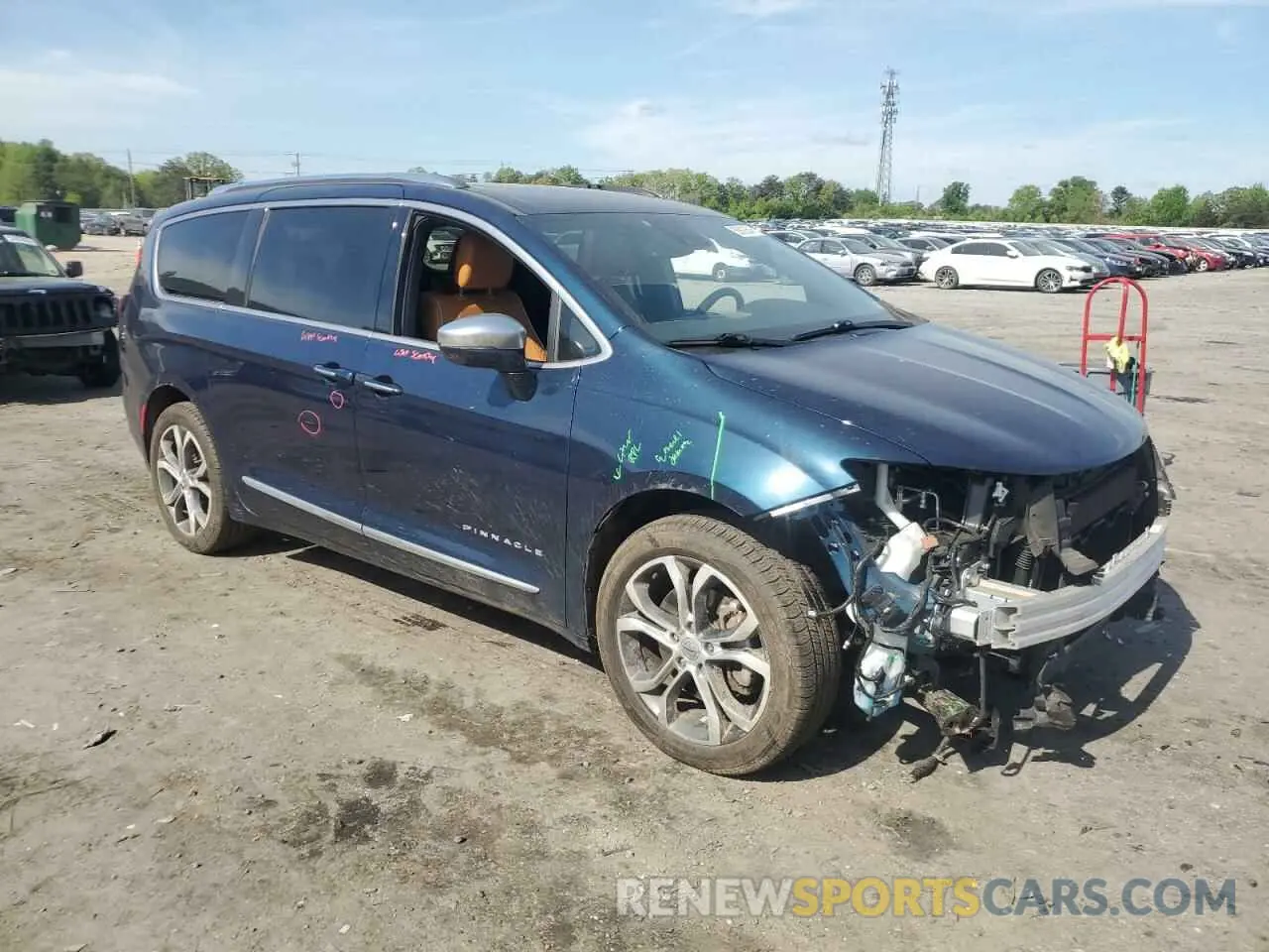 4 Photograph of a damaged car 2C4RC3PG8MR564476 CHRYSLER PACIFICA 2021