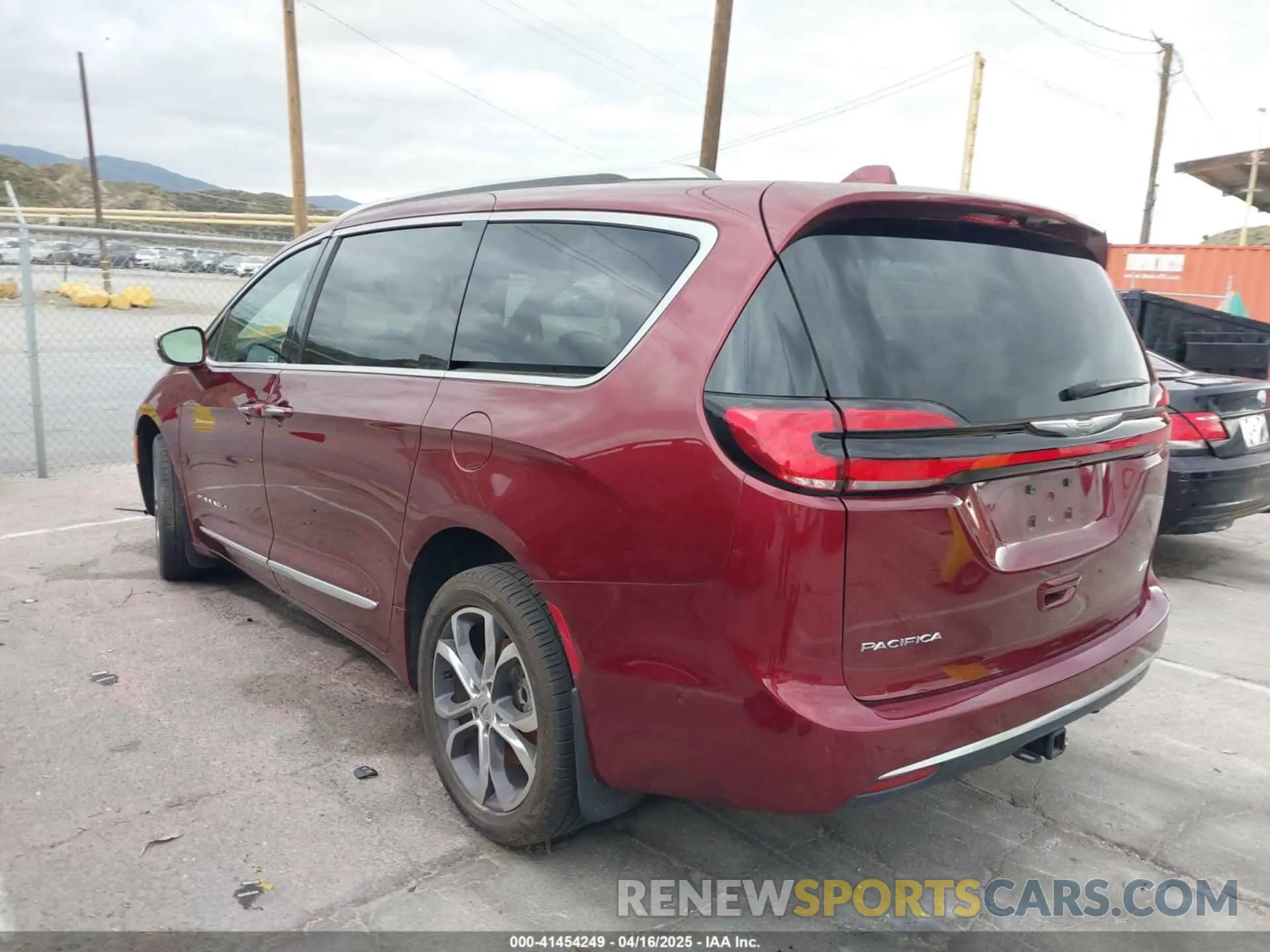 3 Photograph of a damaged car 2C4RC3PGXMR604069 CHRYSLER PACIFICA 2021