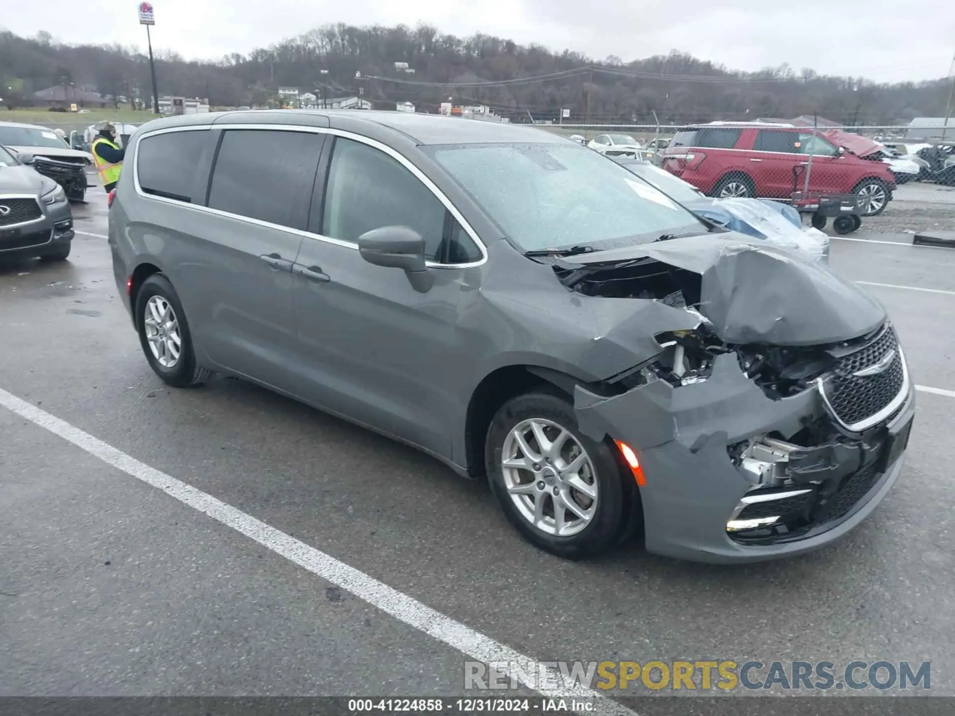 1 Photograph of a damaged car 2C4RC1BG0NR133417 CHRYSLER PACIFICA 2022