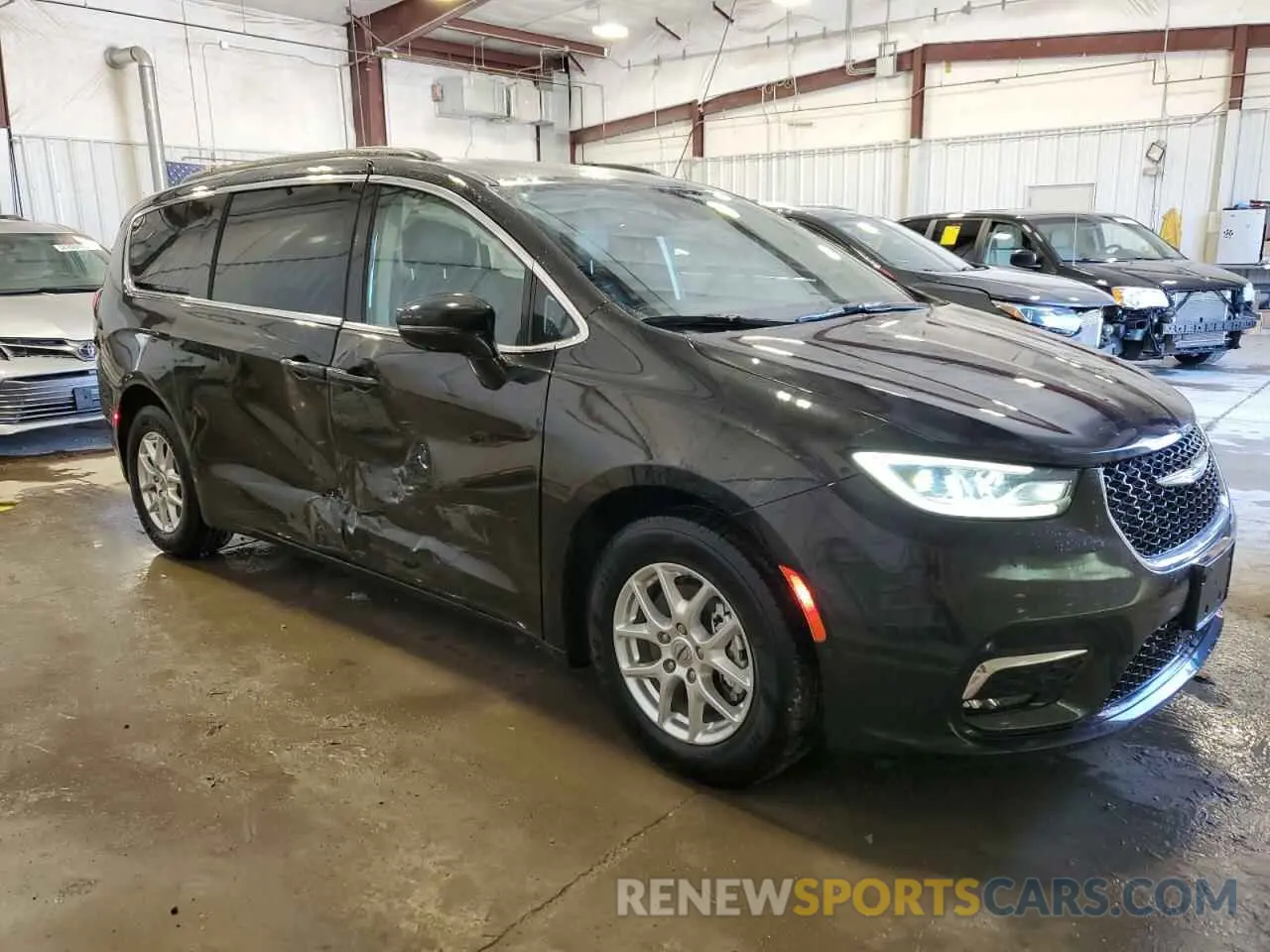 4 Photograph of a damaged car 2C4RC1BG0NR145972 CHRYSLER PACIFICA 2022