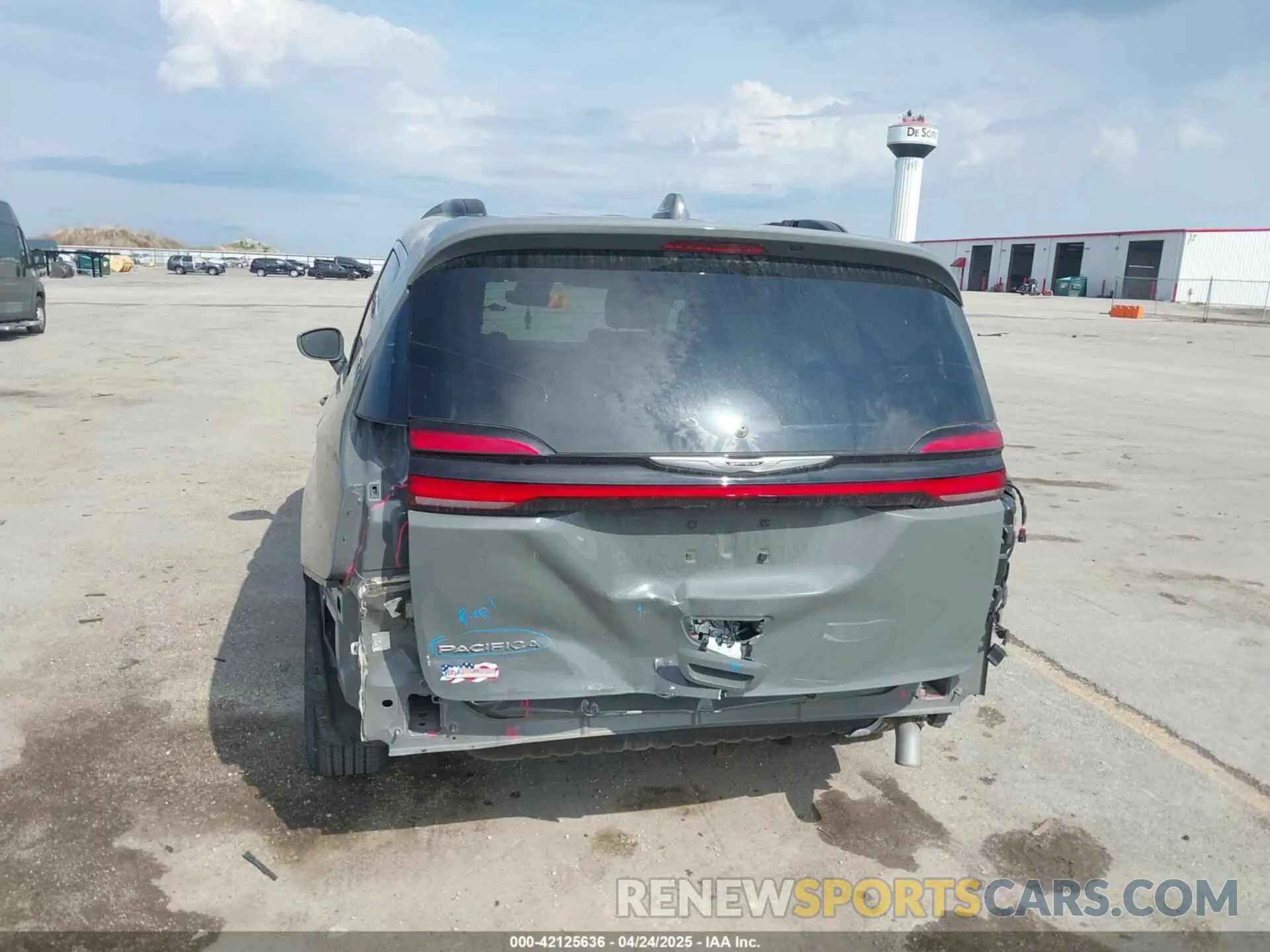 6 Фотография поврежденного автомобиля 2C4RC1BG1NR150162 CHRYSLER PACIFICA 2022