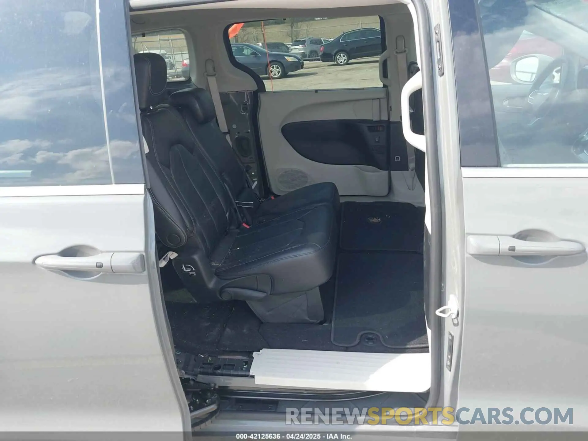 8 Фотография поврежденного автомобиля 2C4RC1BG1NR150162 CHRYSLER PACIFICA 2022