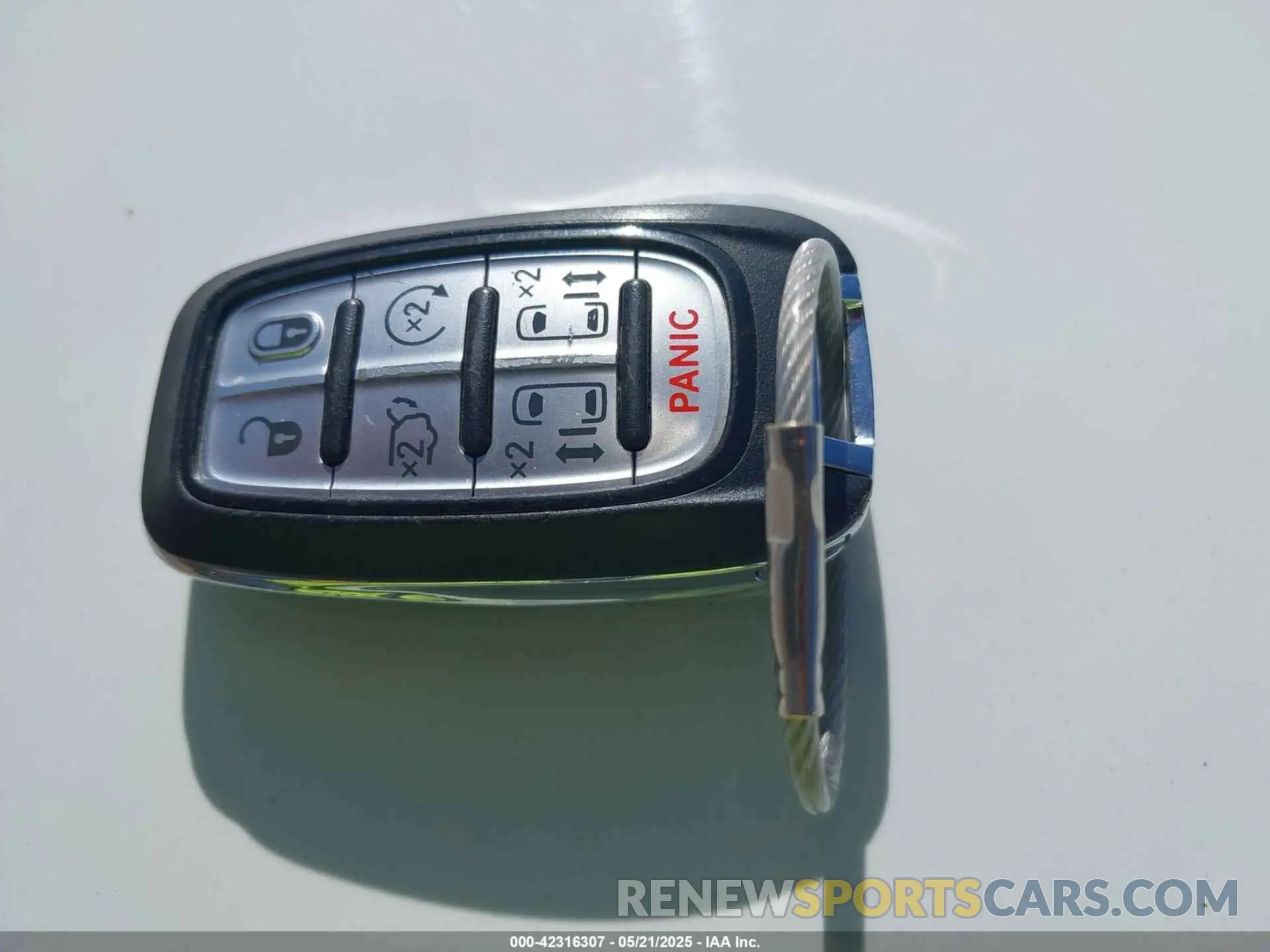 11 Фотография поврежденного автомобиля 2C4RC1BG1NR190855 CHRYSLER PACIFICA 2022