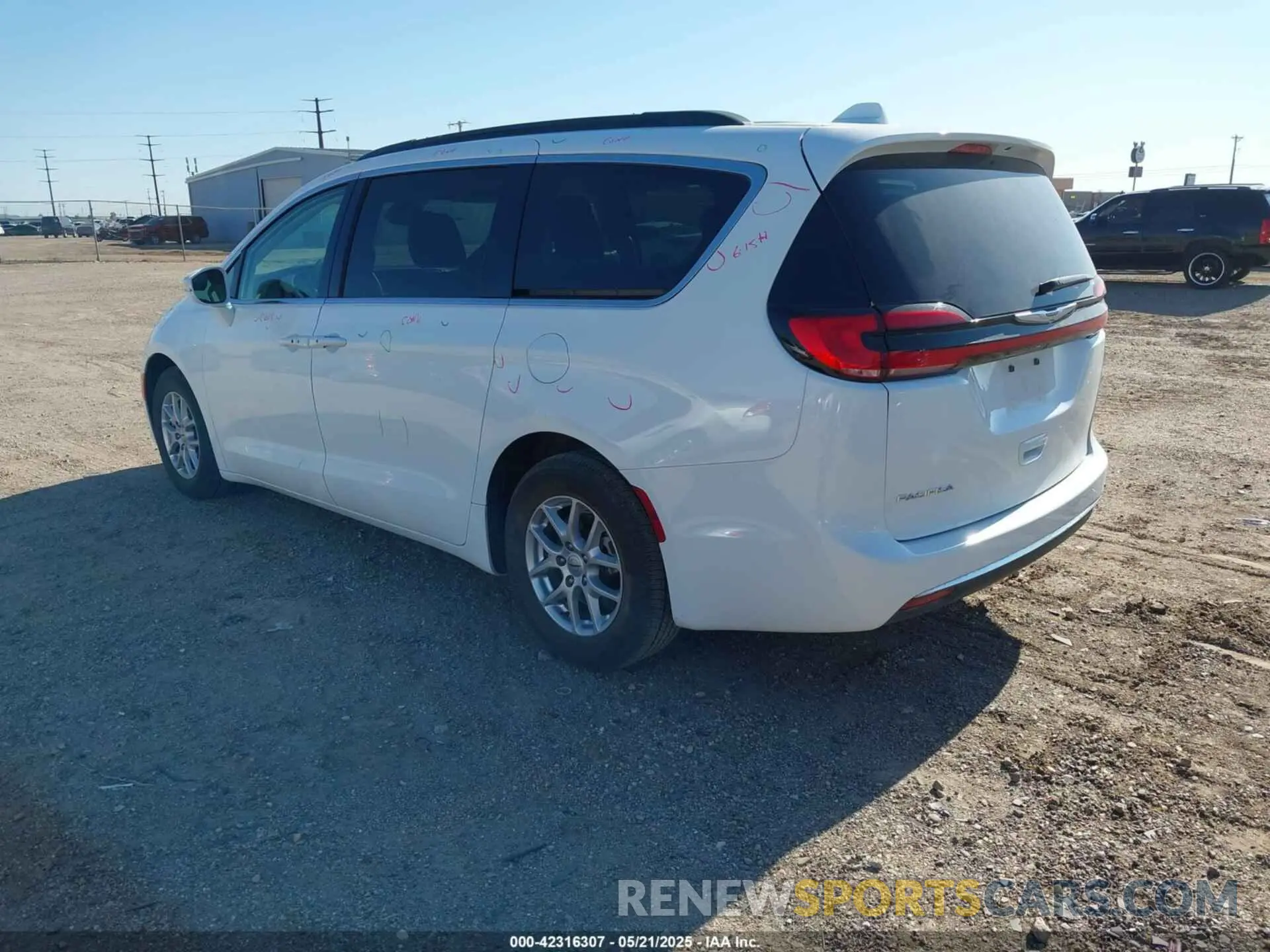 3 Фотография поврежденного автомобиля 2C4RC1BG1NR190855 CHRYSLER PACIFICA 2022