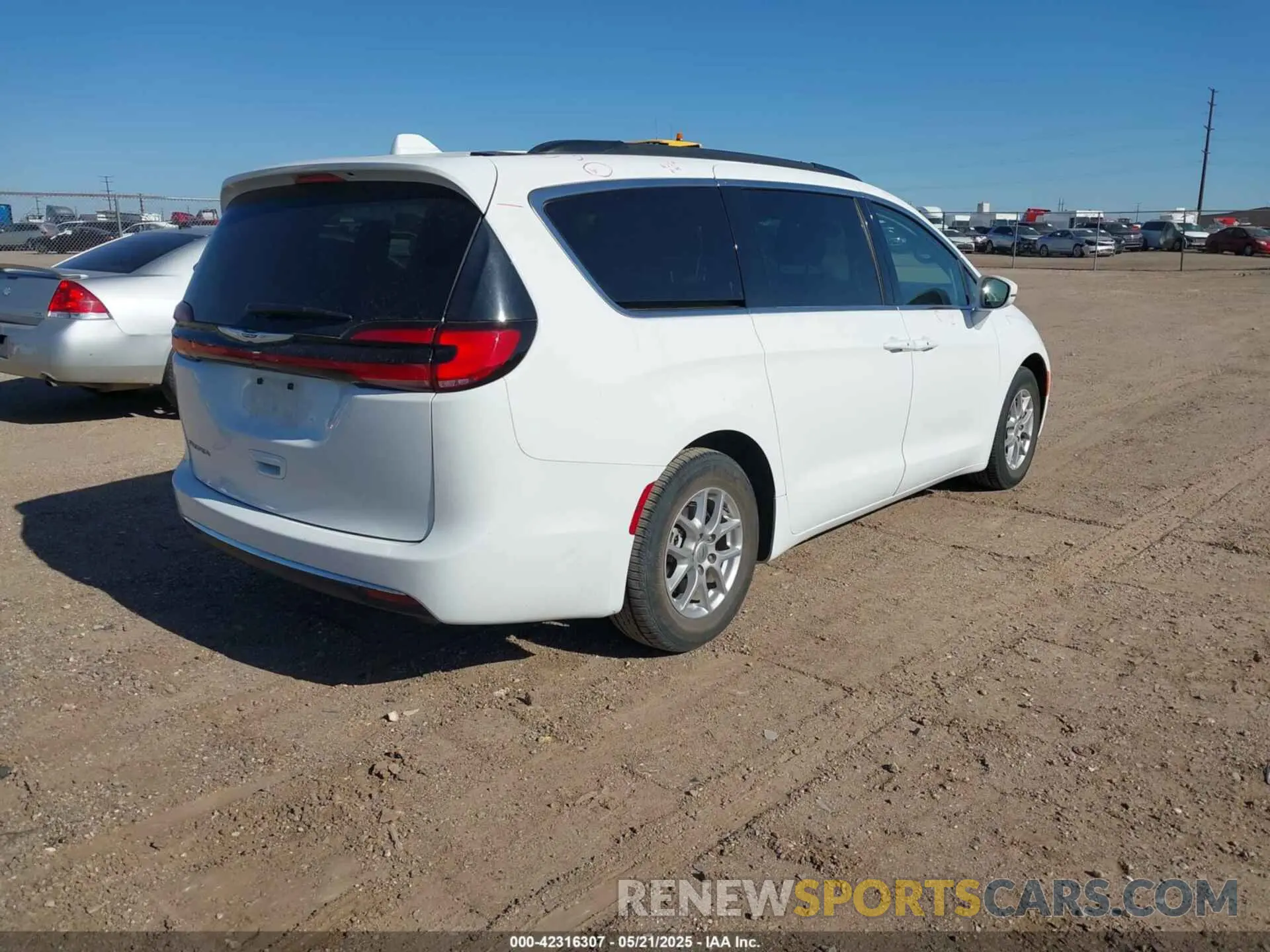 4 Фотография поврежденного автомобиля 2C4RC1BG1NR190855 CHRYSLER PACIFICA 2022