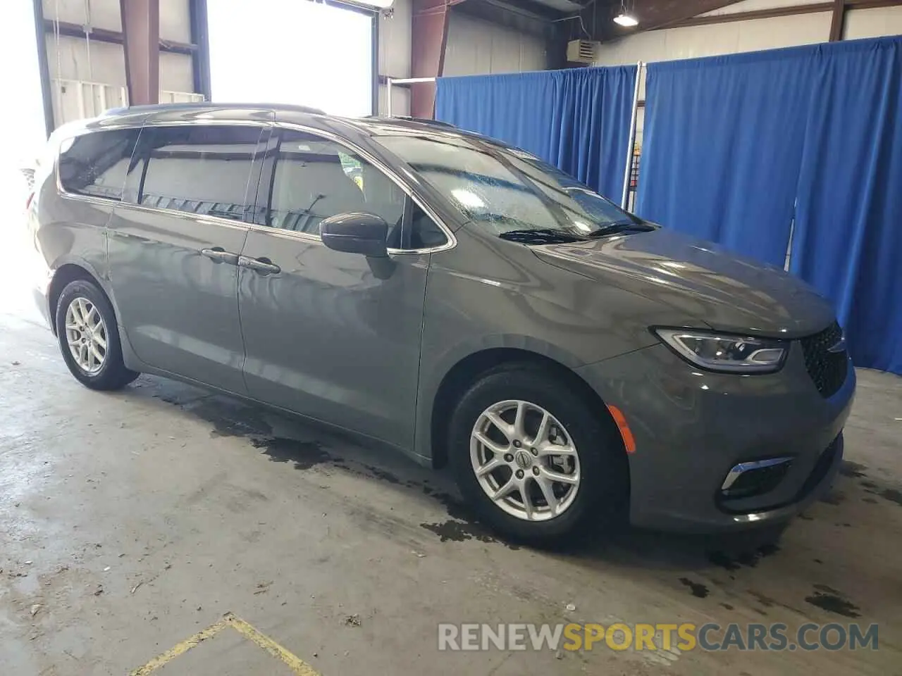 4 Photograph of a damaged car 2C4RC1BG1NR218329 CHRYSLER PACIFICA 2022